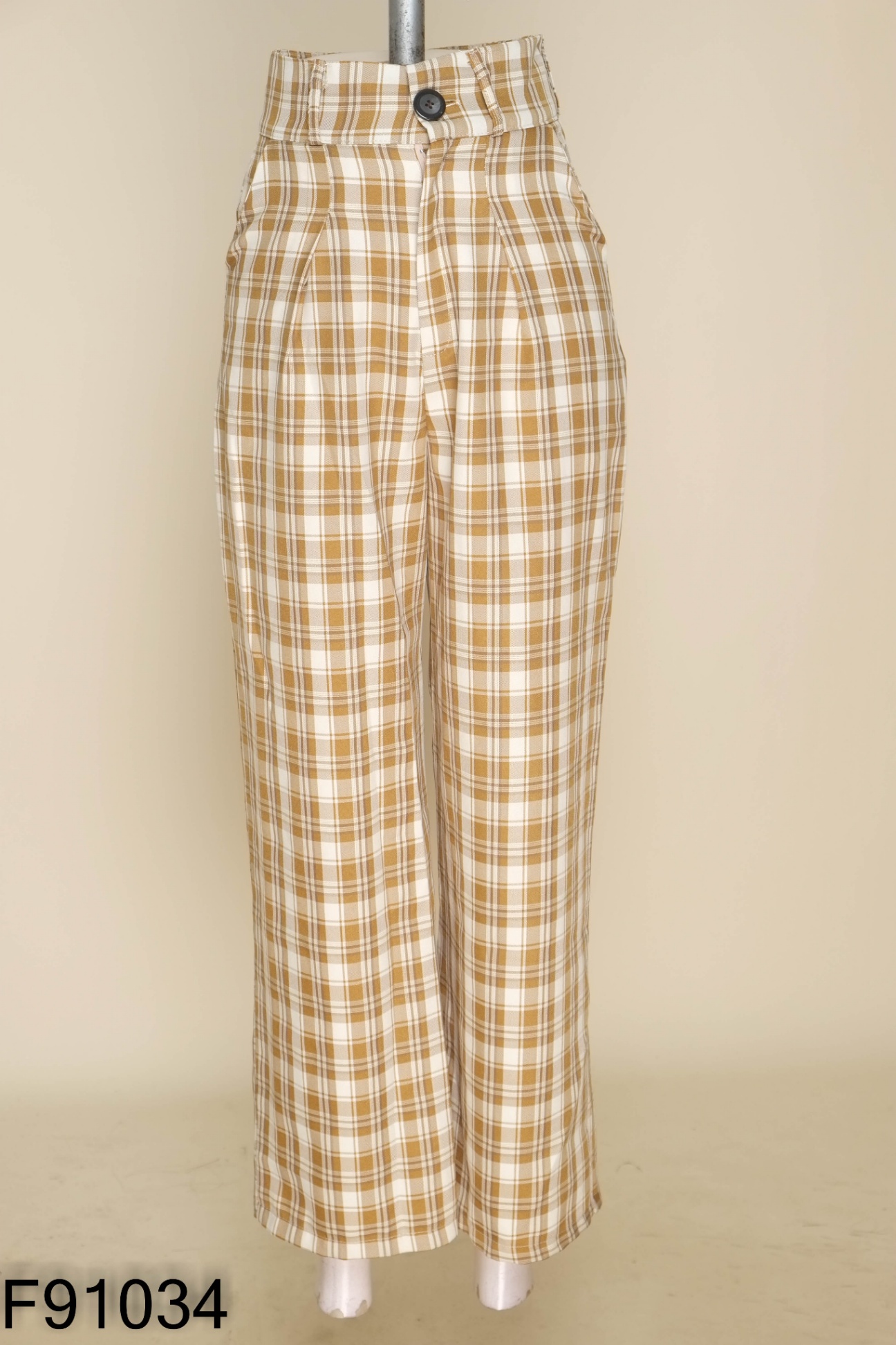 Quần culottes vàng kẻ caro be