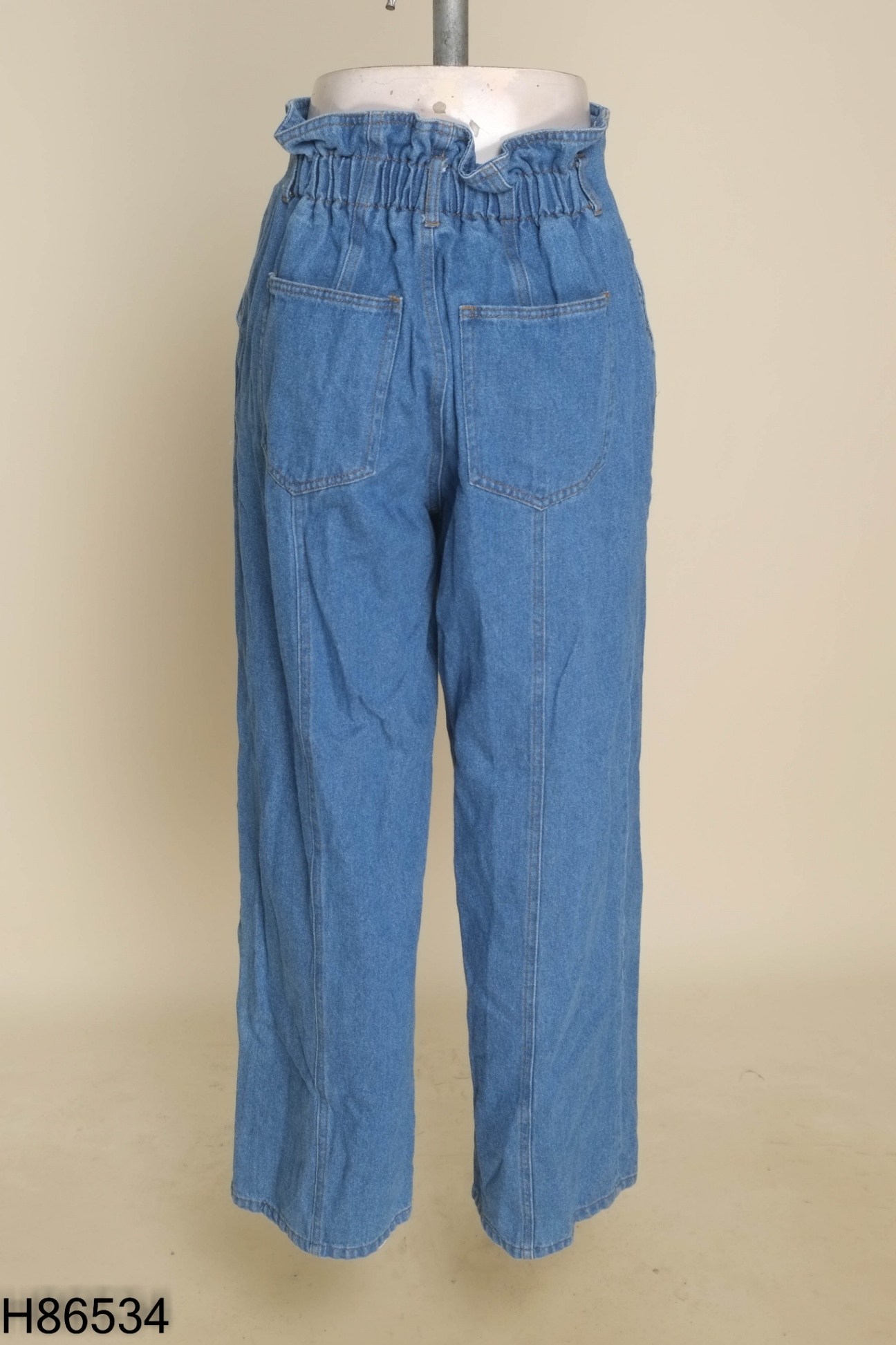 Quần jeans xanh gân giữa 2 cúc