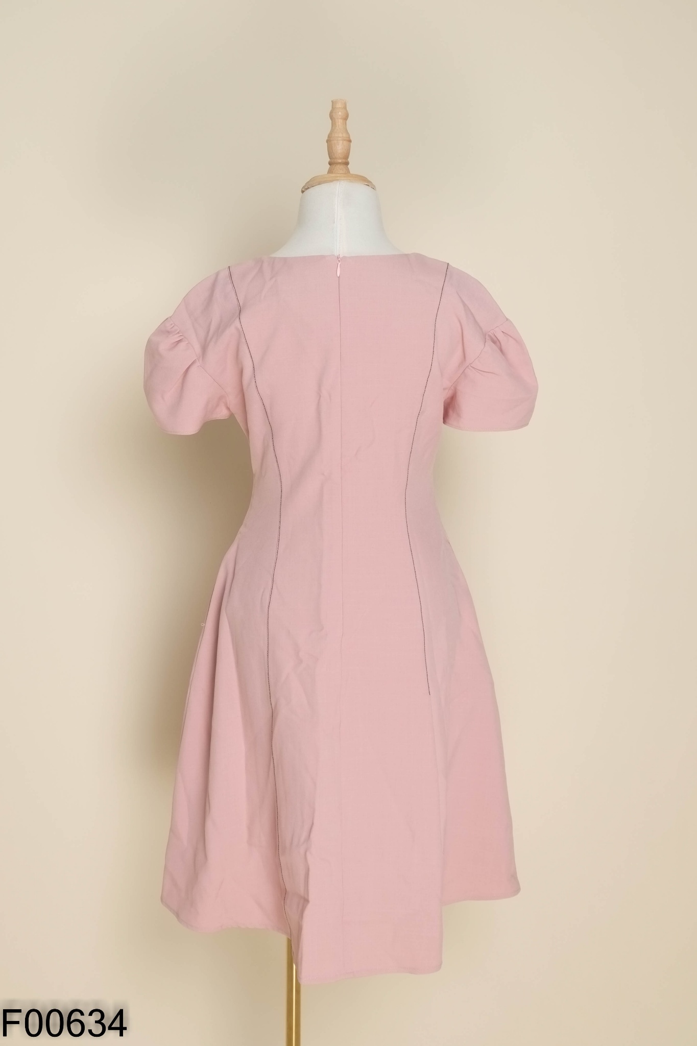 Váy GUMAC hồng trơn thêu hoa