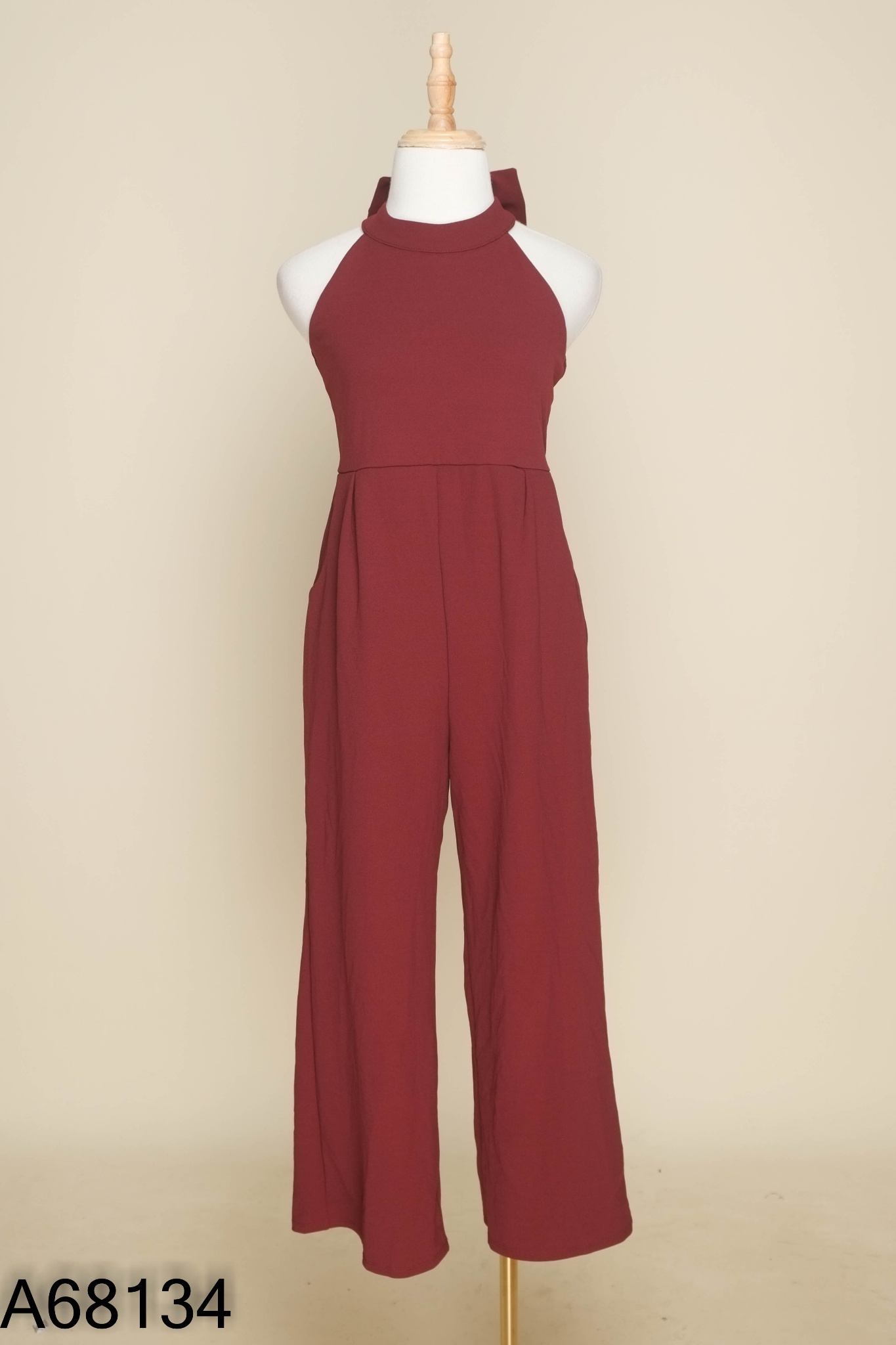 Jumpsuits đỏ cổ yếm quần dài