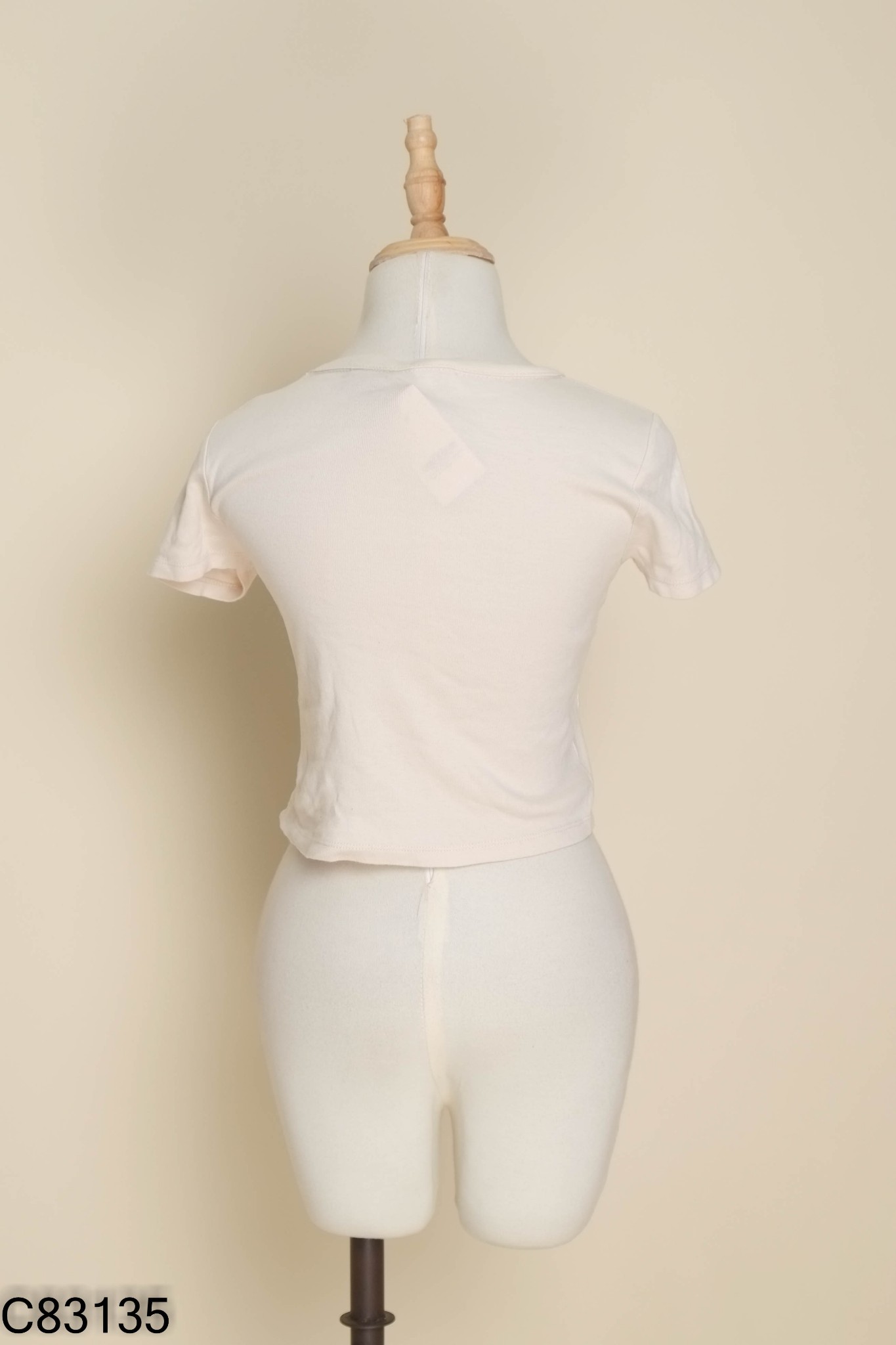 Áo babytee be PULL BEAR in hình