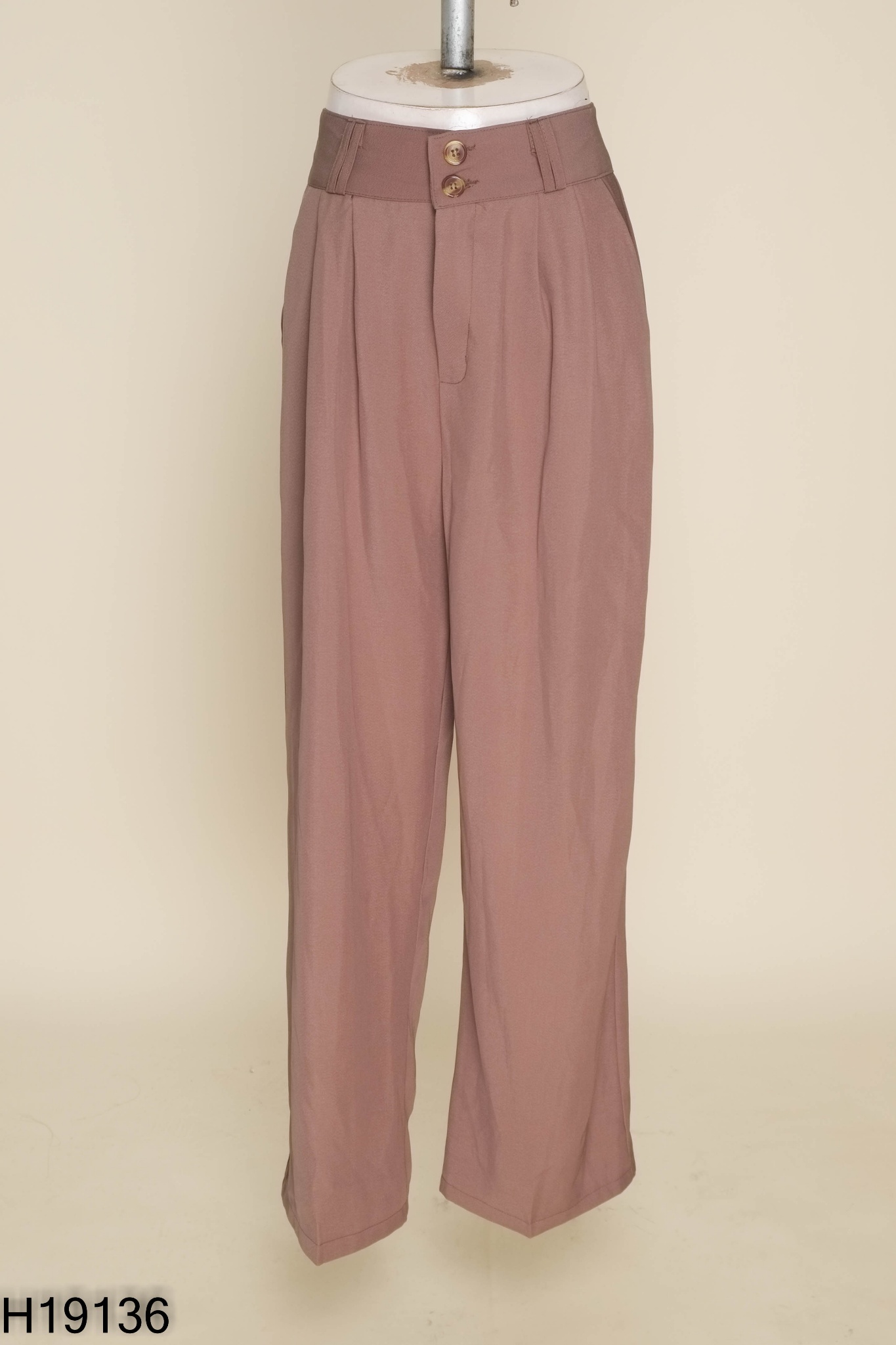 Quần suông nâu 2 cúc