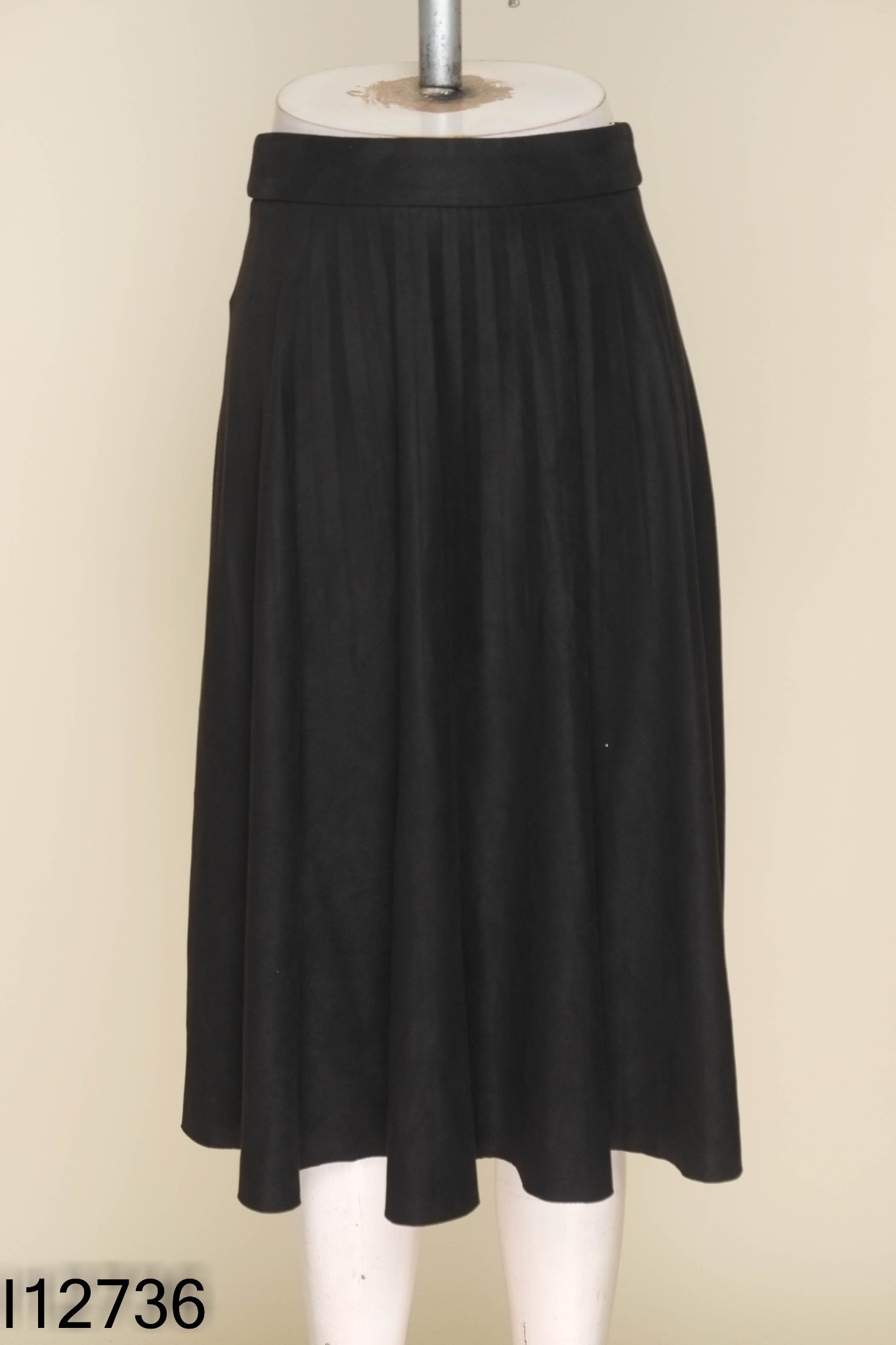 Chân váy IVY MODA đen xoè