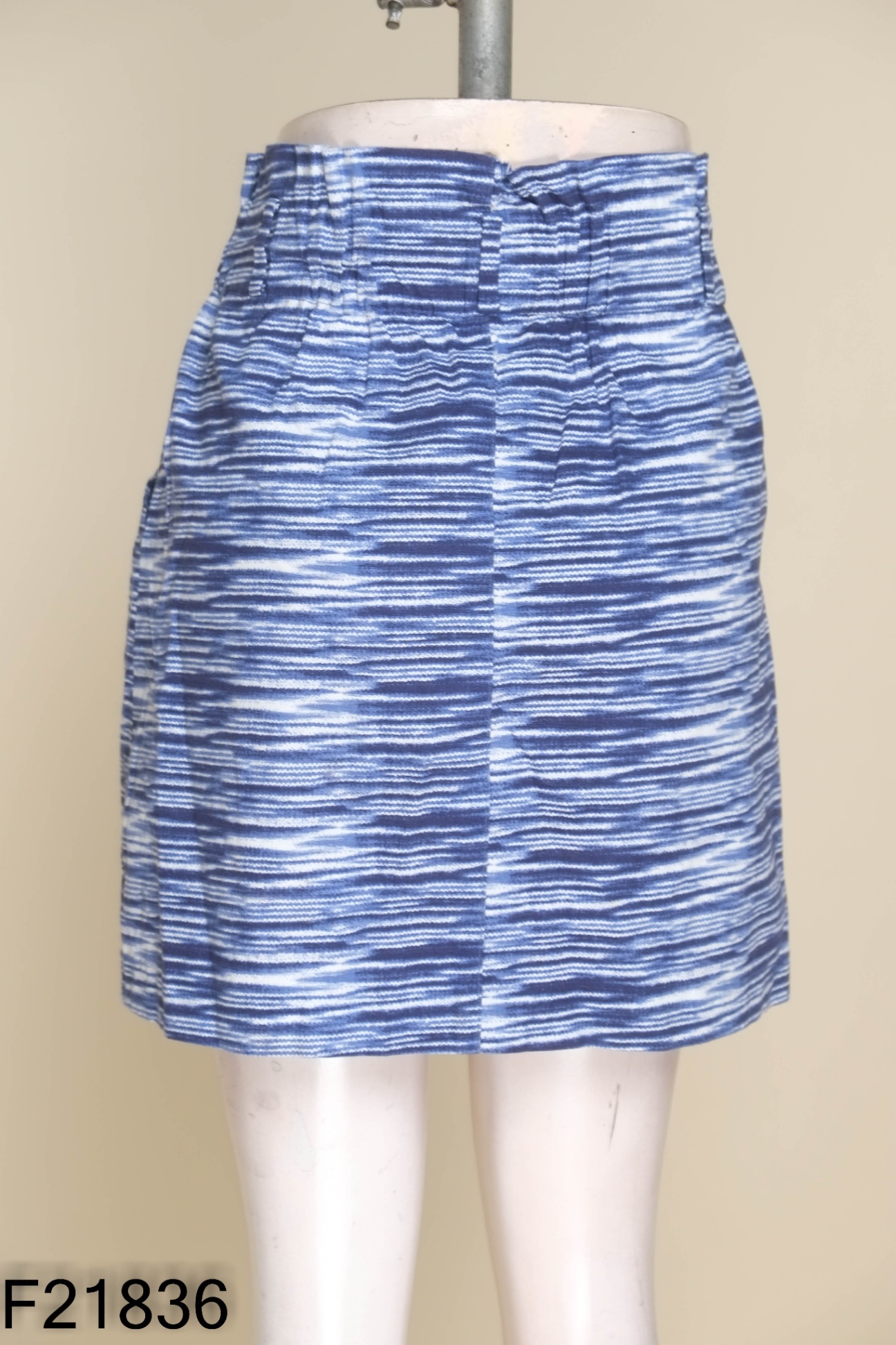 Chân váy IVY MODA xanh loang