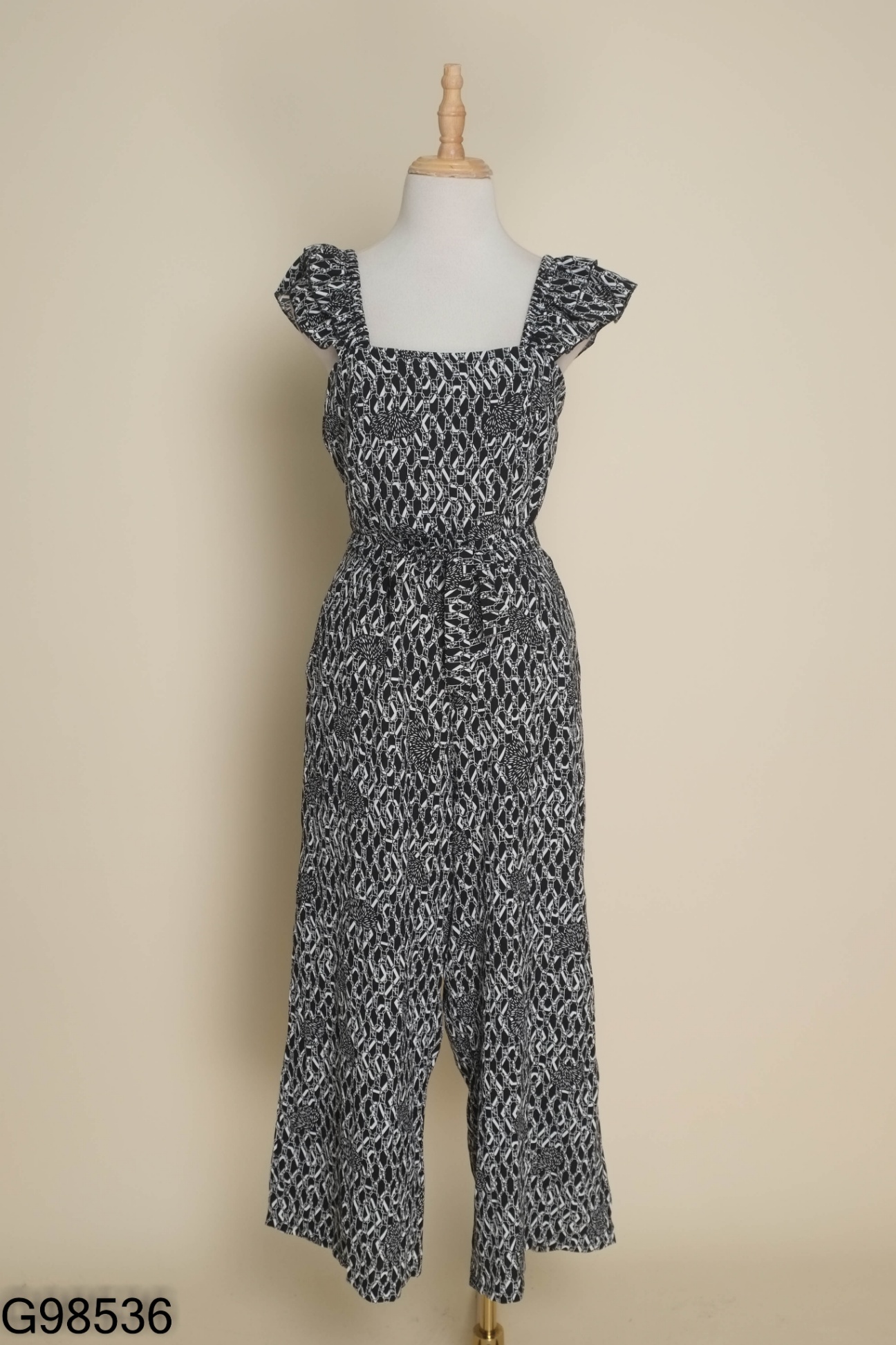 Jumpsuits hai dây đen phối trắng