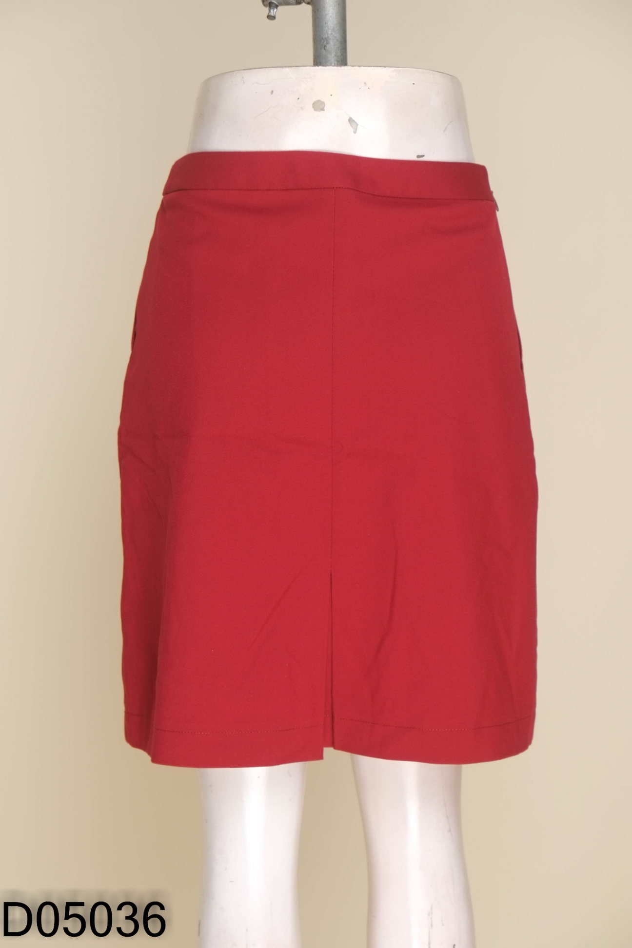 Chân váy REAL.CLOTHES đỏ