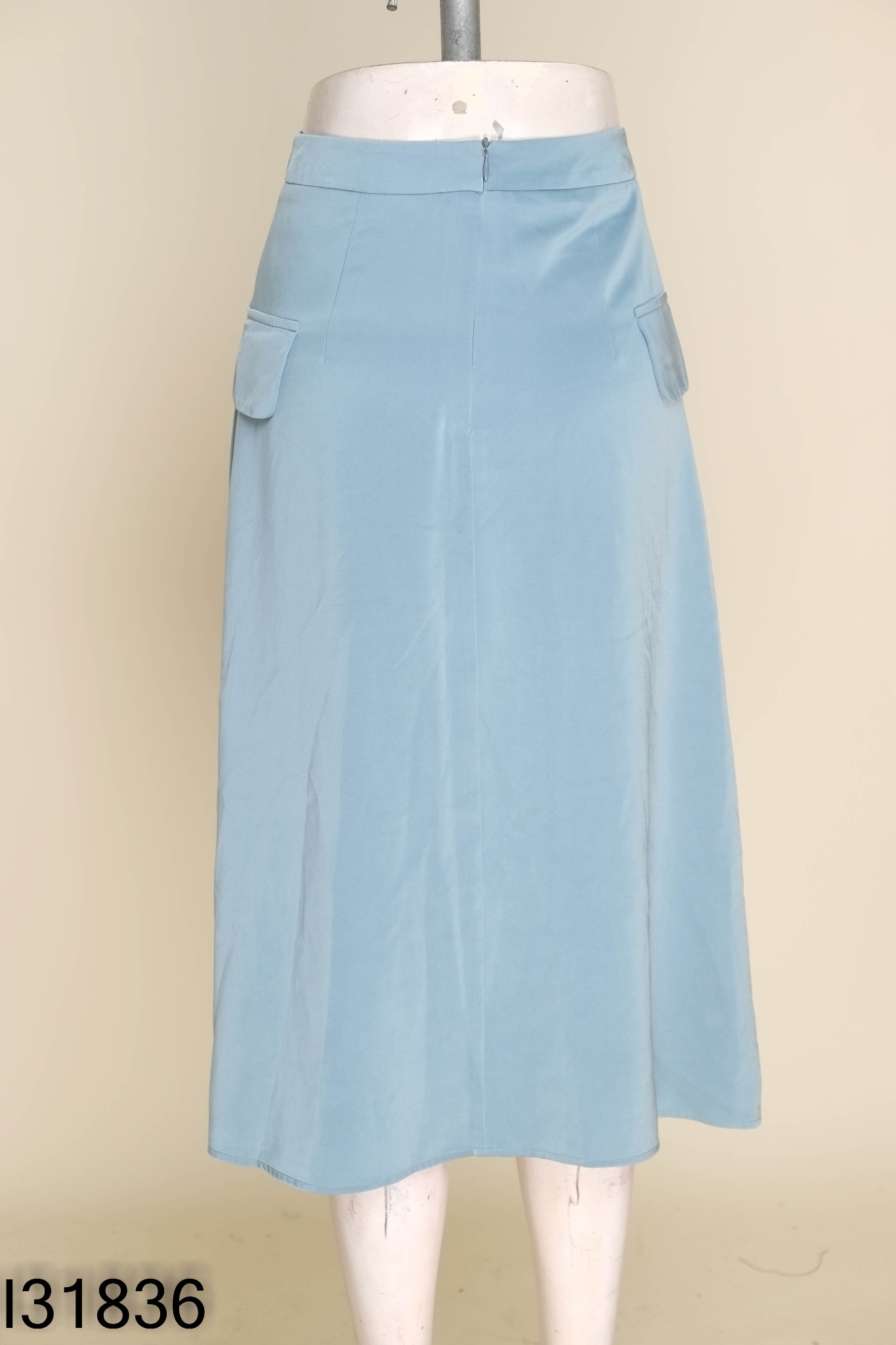 Chân váy lụa xanh trơn