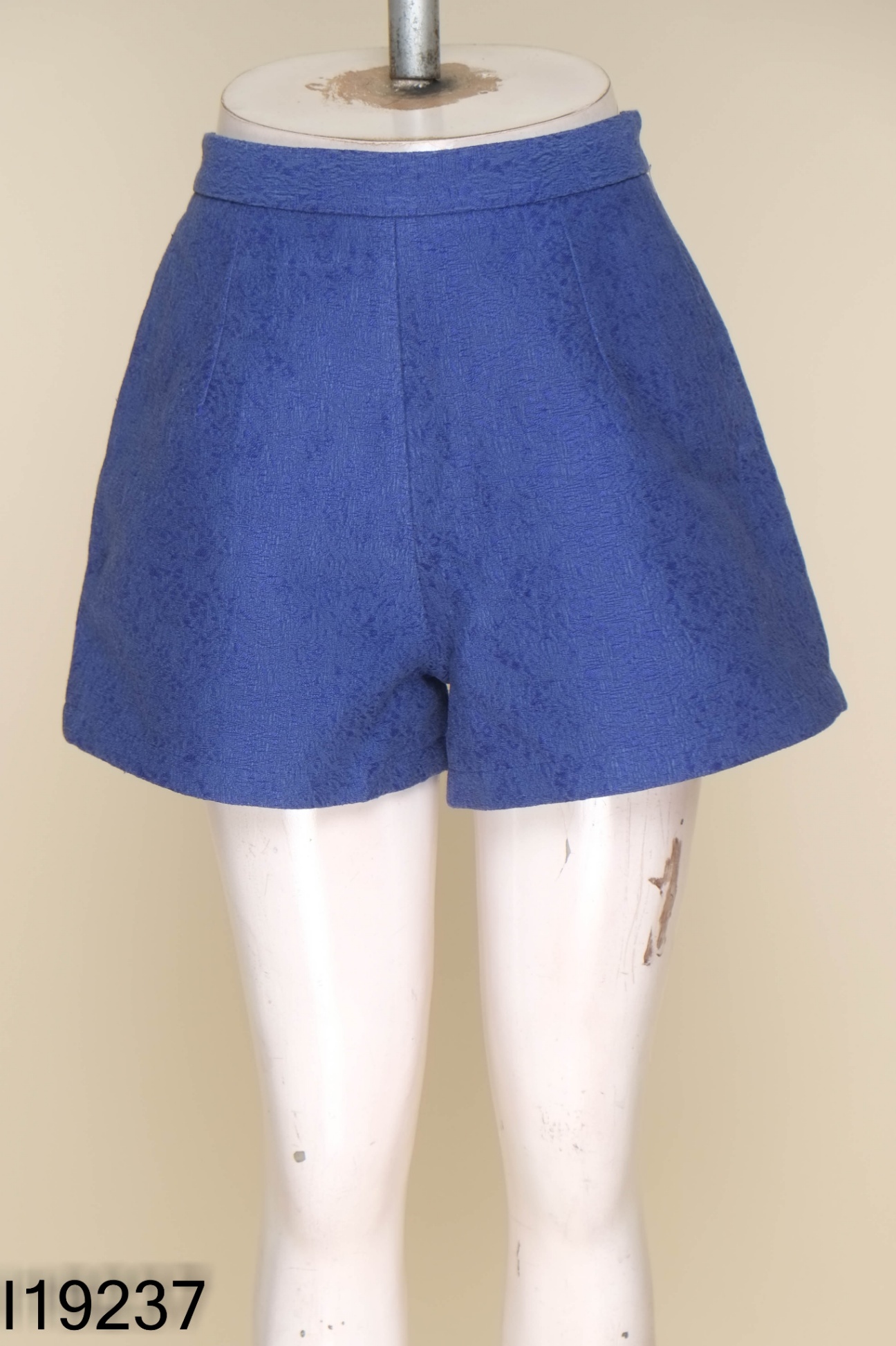 Quần shorts NEM xanh coban