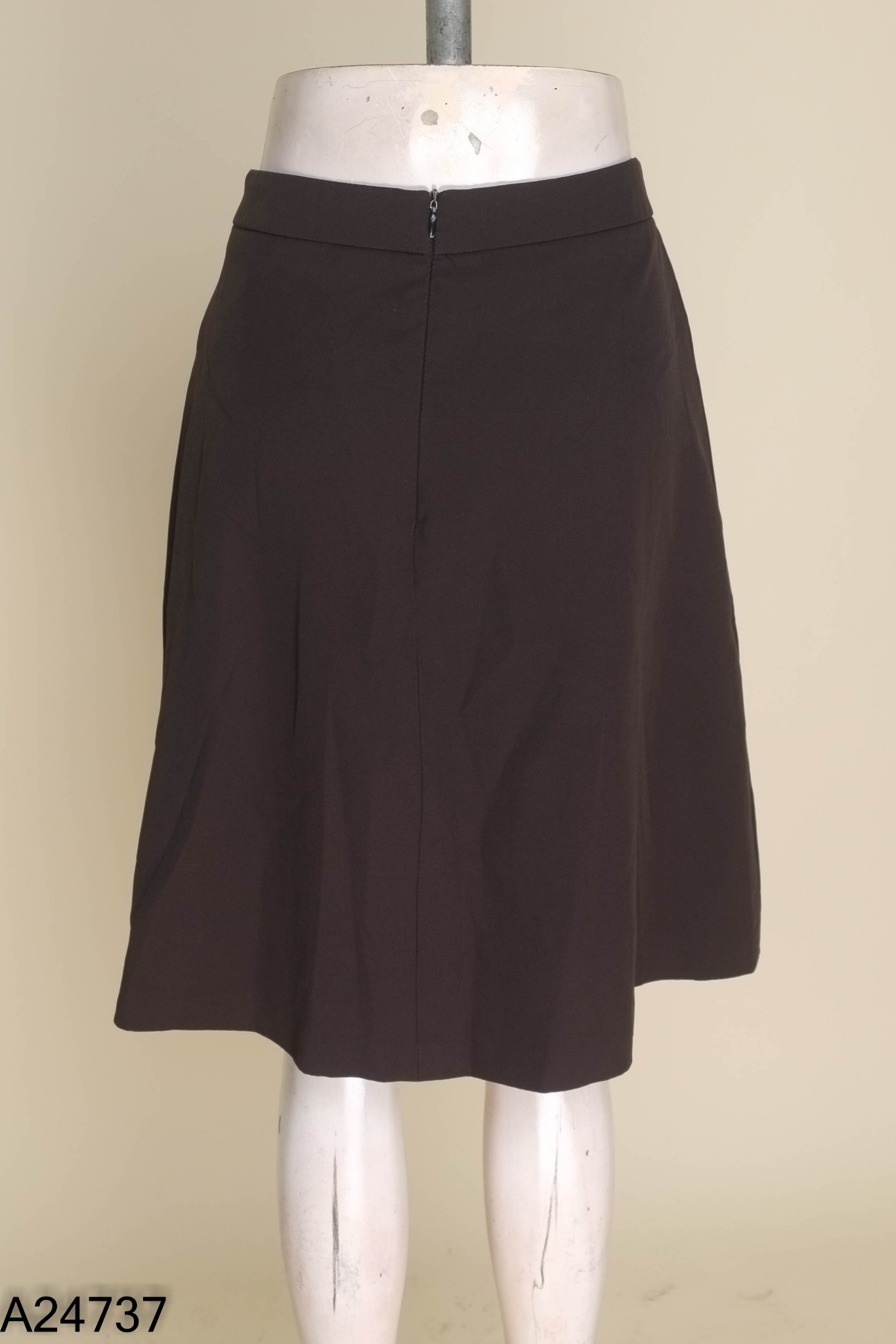 Chân váy NEM đen xếp ly