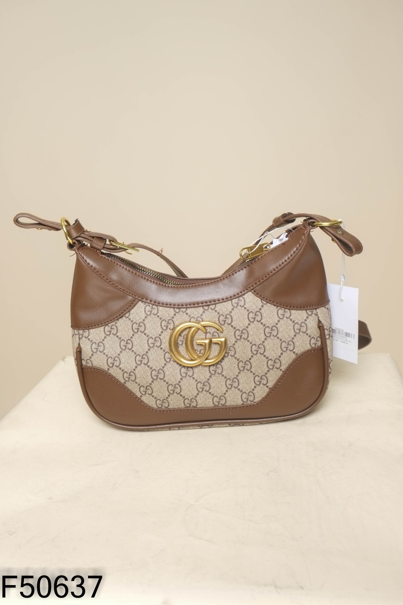 Túi da nâu họa tiết