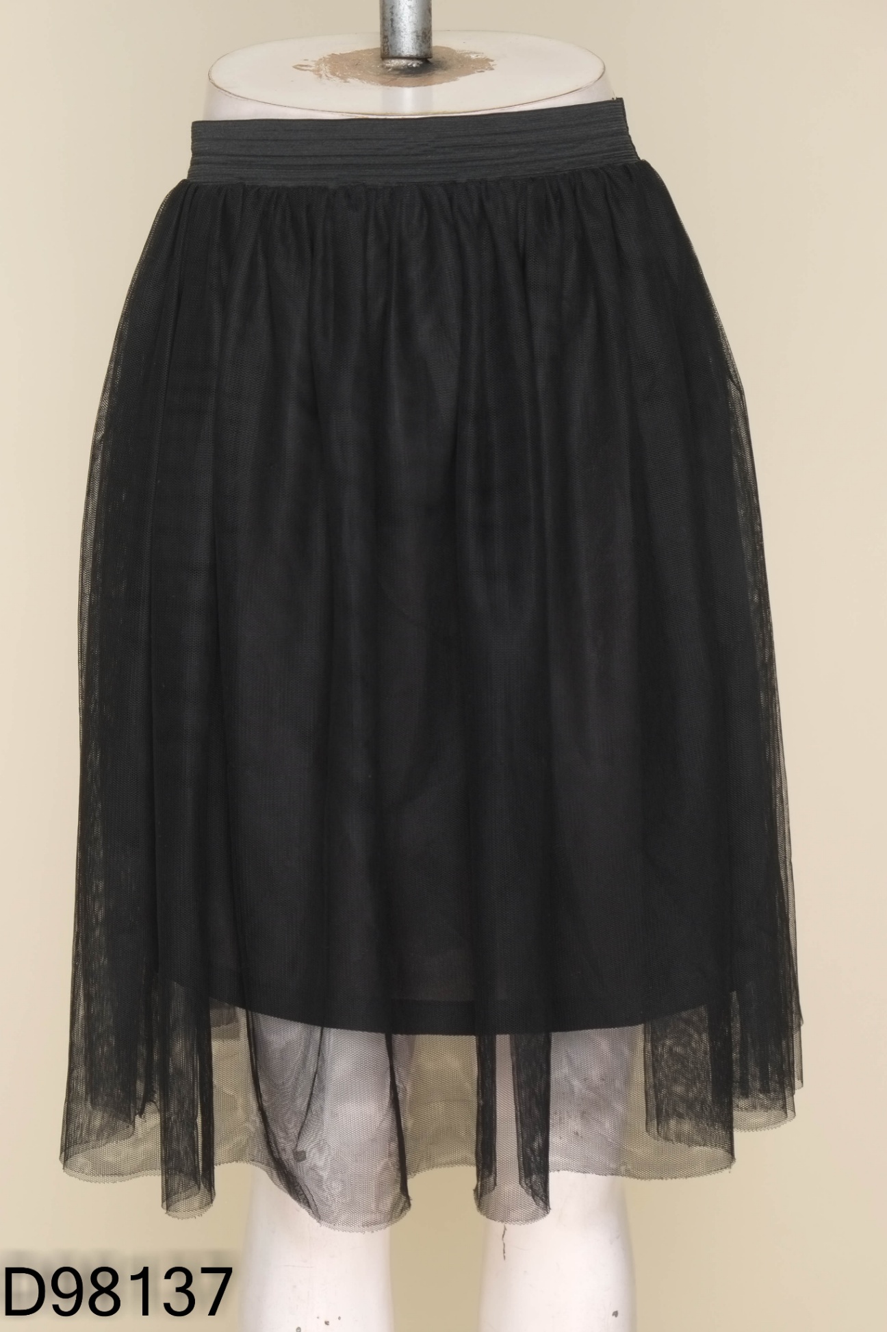 Chân váy HM lưới đen