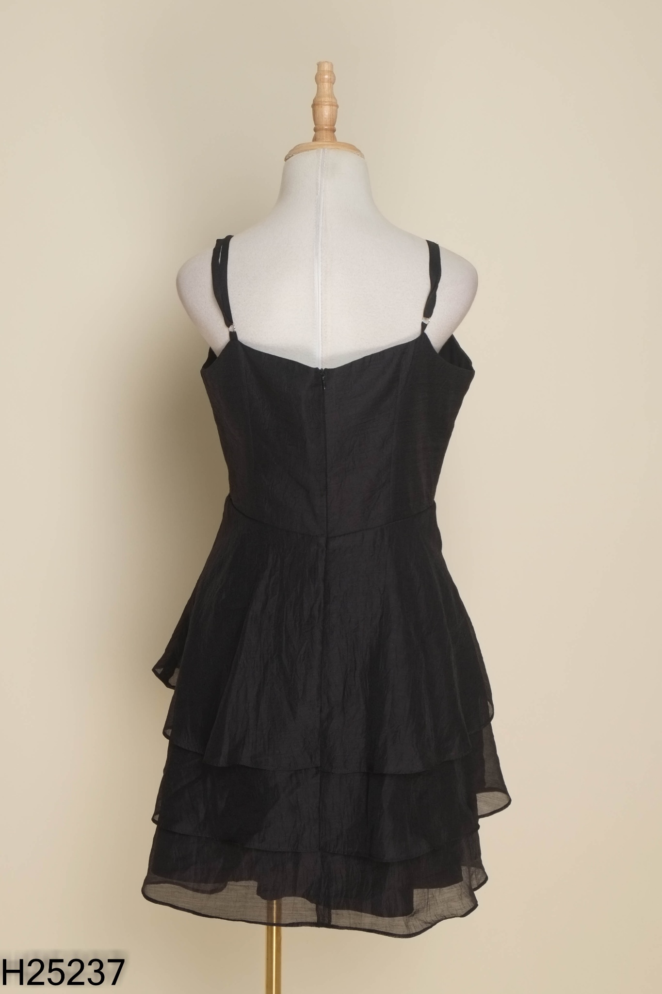 Váy hai dây BU YOUNG chiffon đen