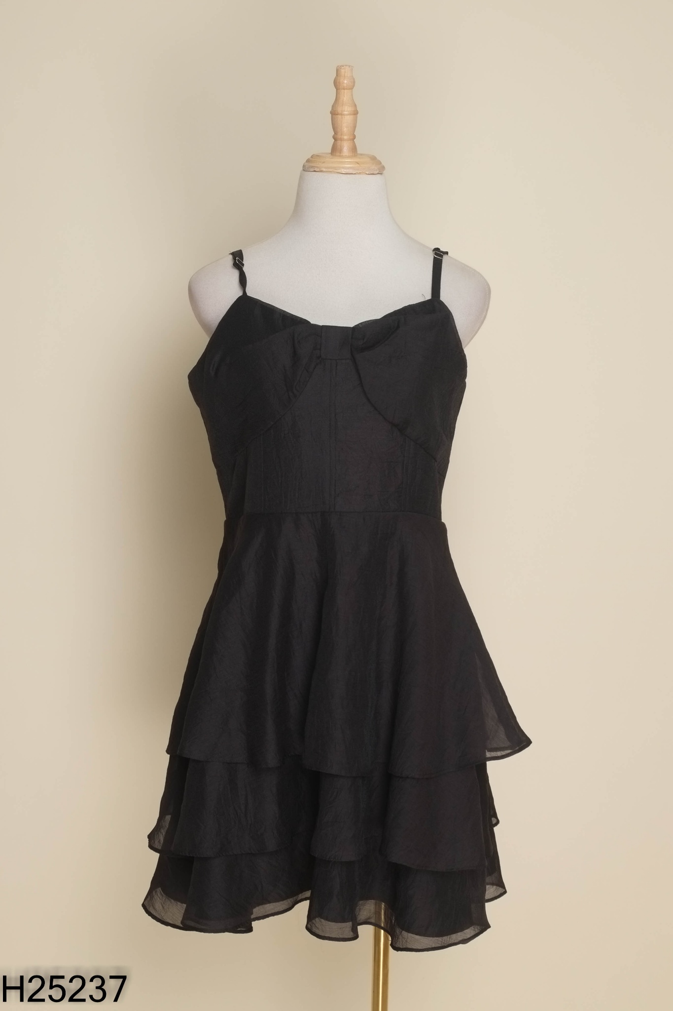 Váy hai dây BU YOUNG chiffon đen