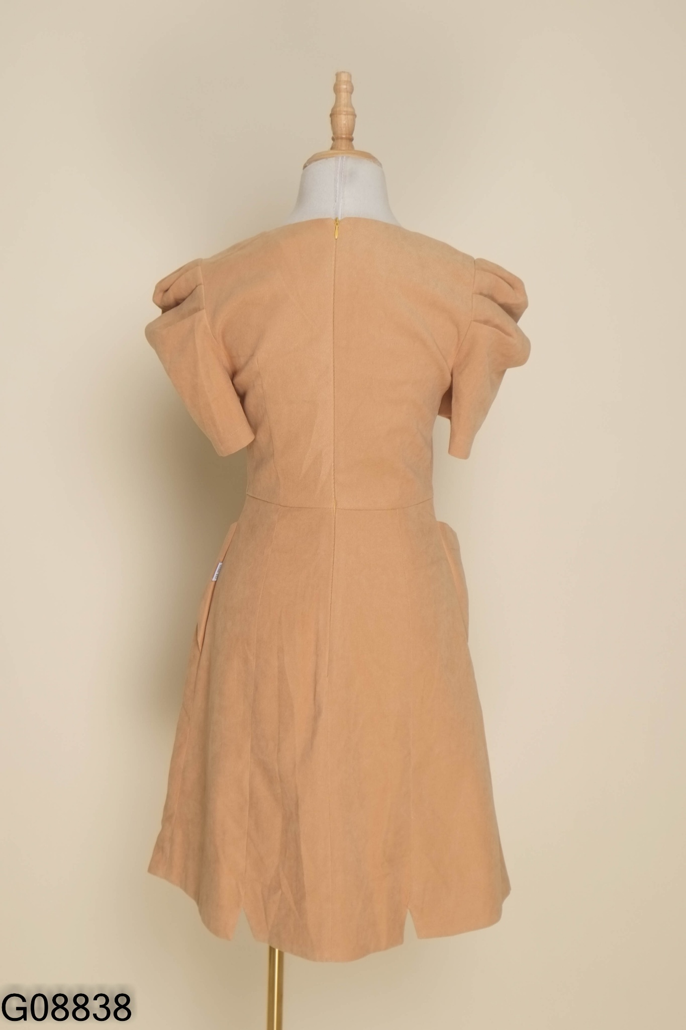 Váy nâu vàng ELA DRESS cổ vuông