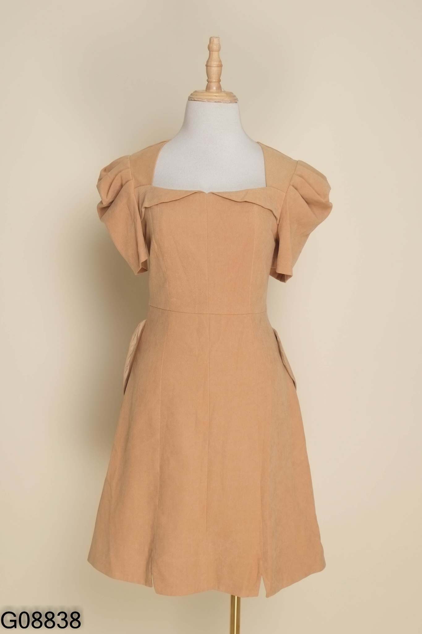 Váy nâu vàng ELA DRESS cổ vuông