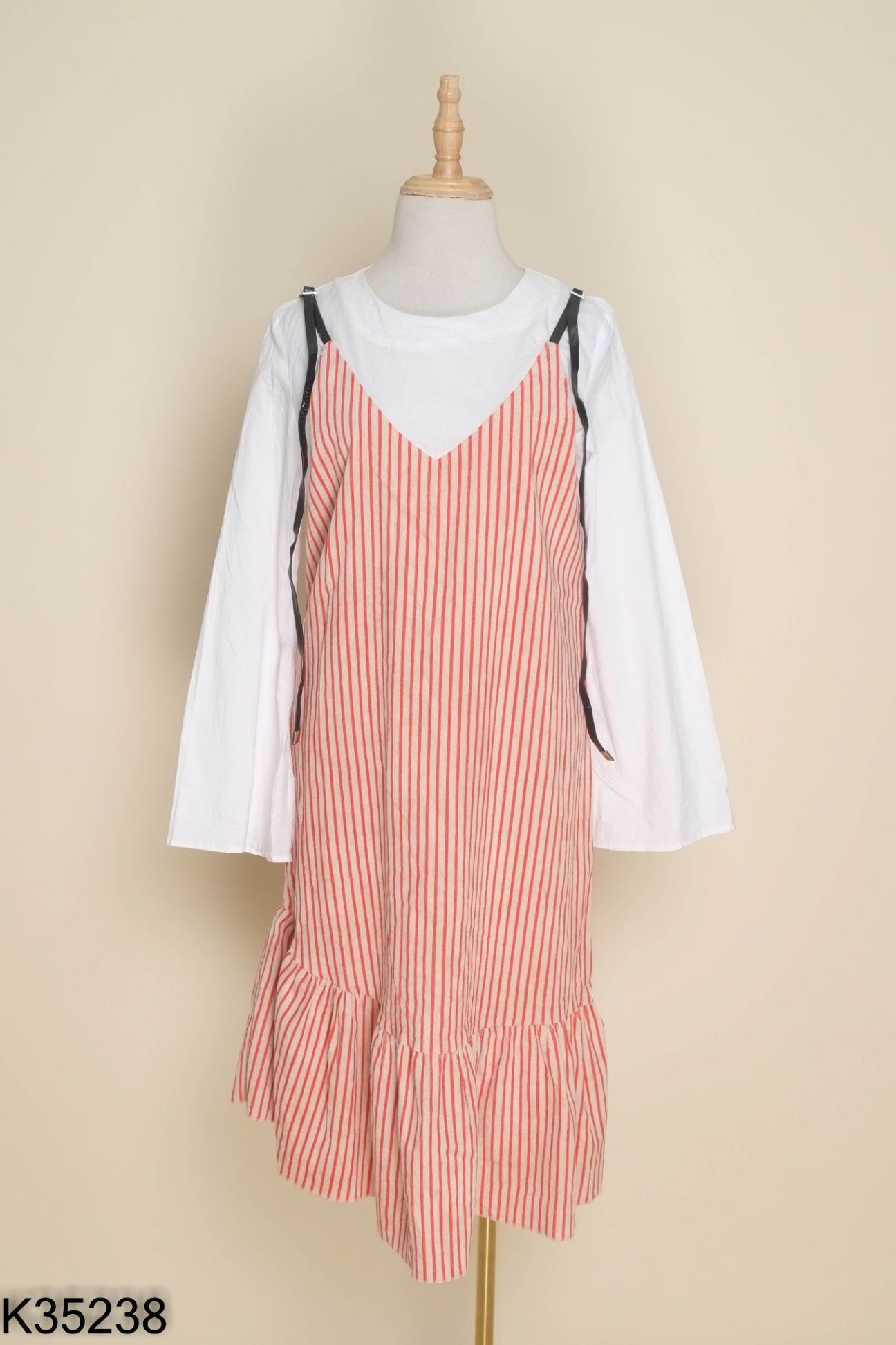 váy babydoll be kẻ cạm phối trắng