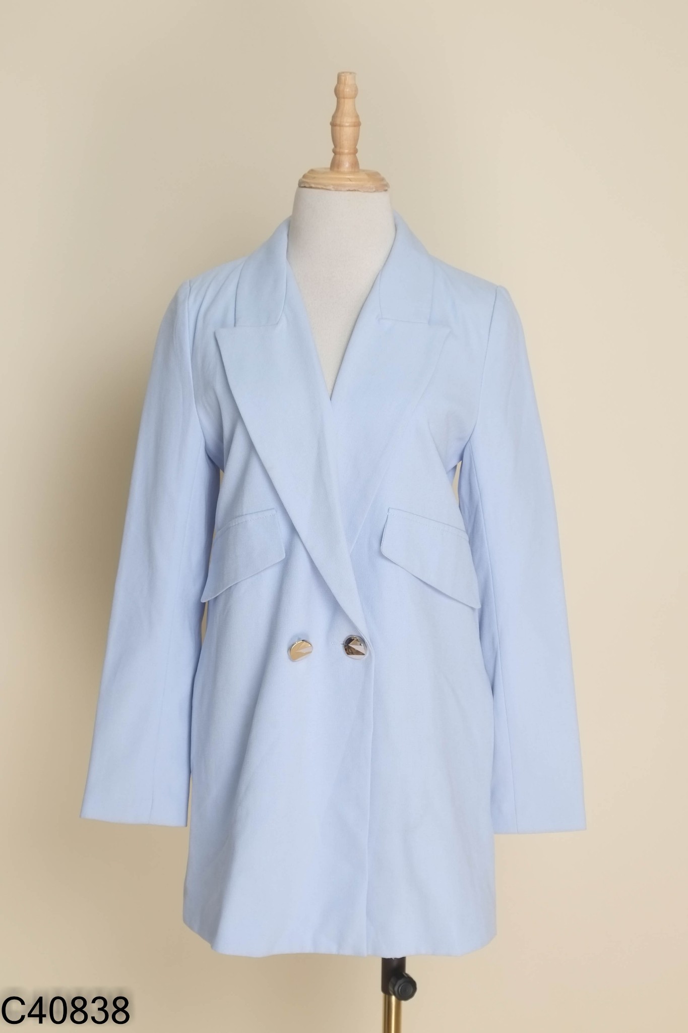 Blazer xanh trơn khuy bạc