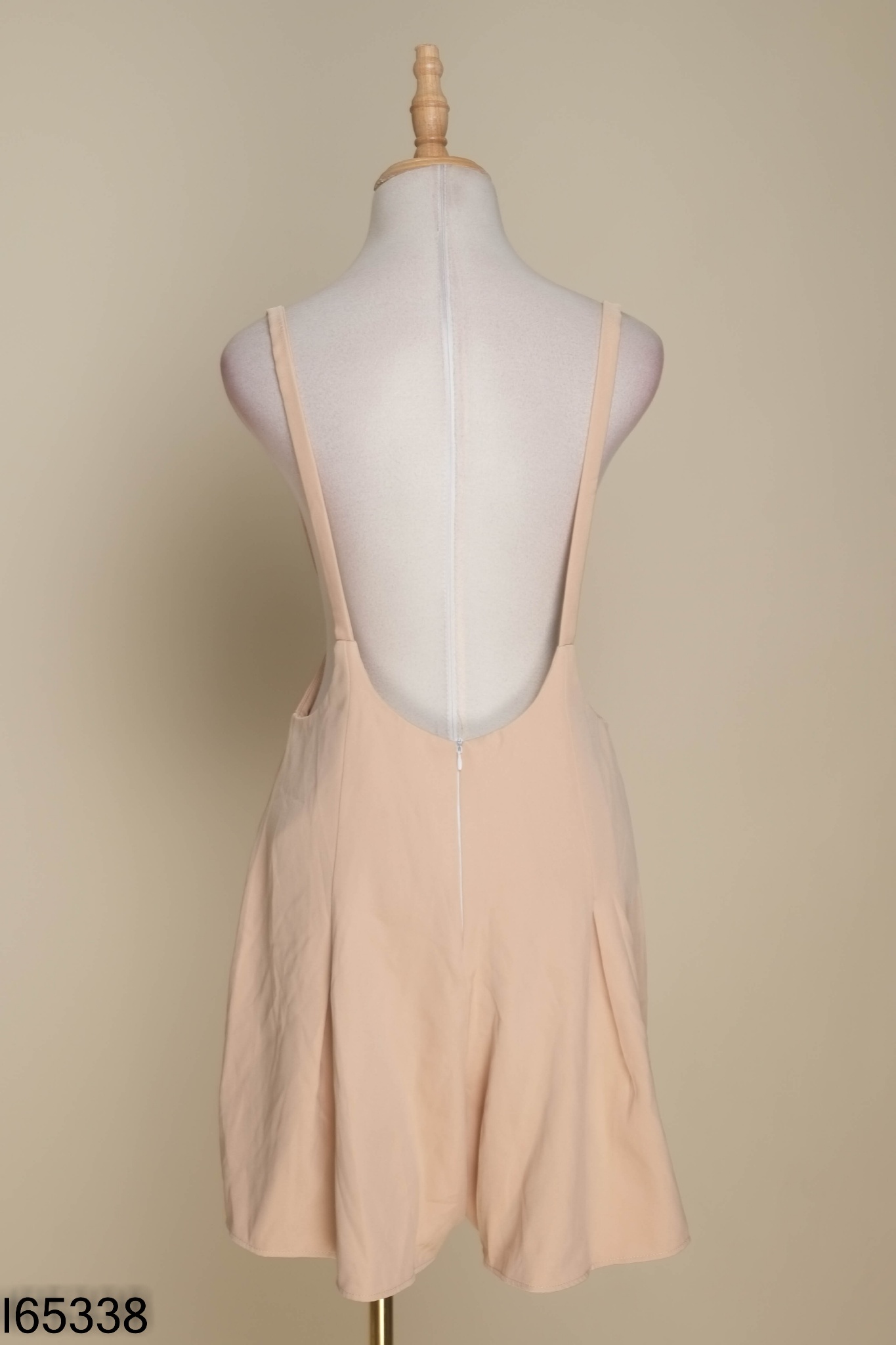 Quần shorts yếm JAMILA be trơn