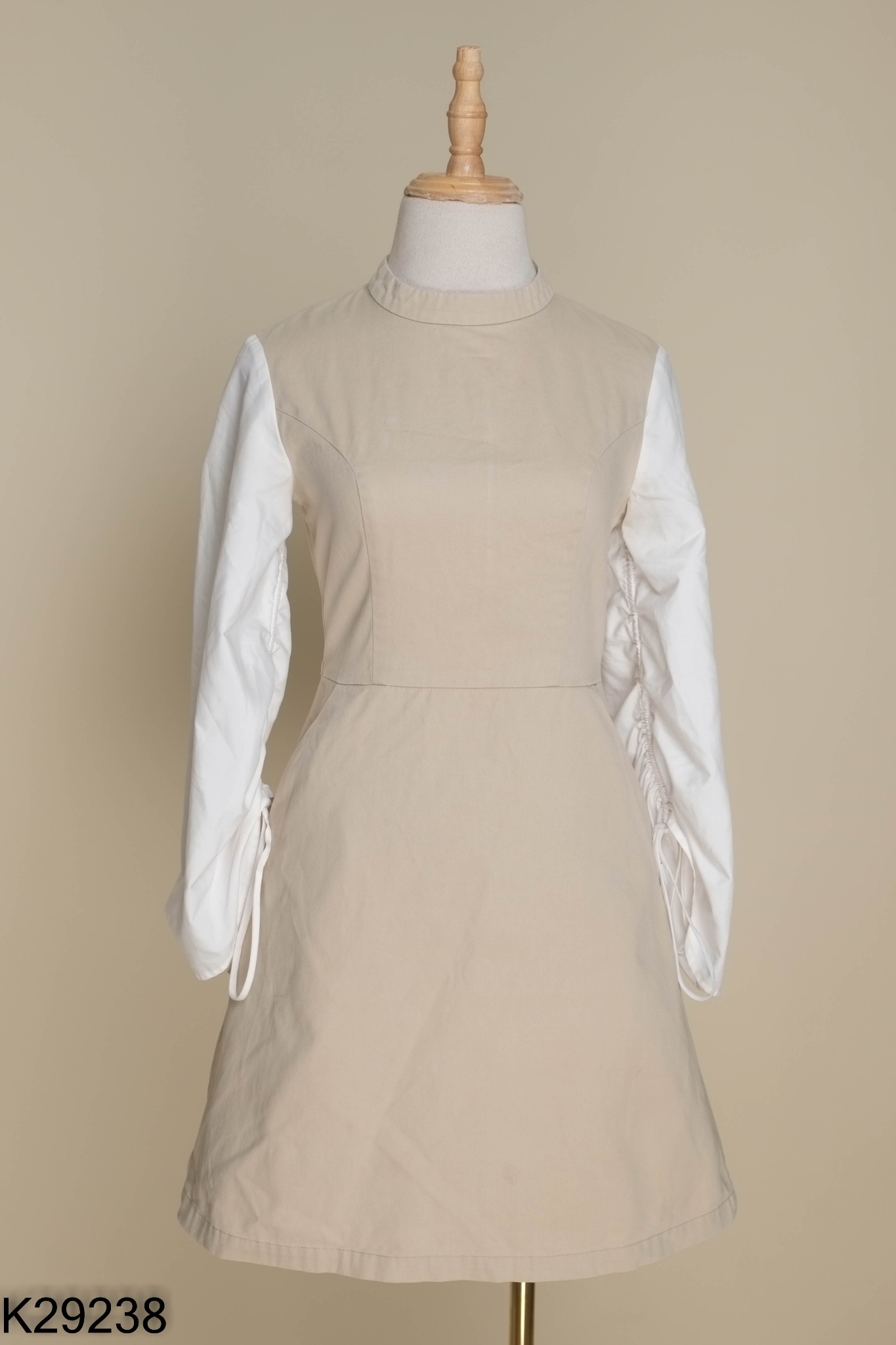 Váy D.CHIC be tay trắng