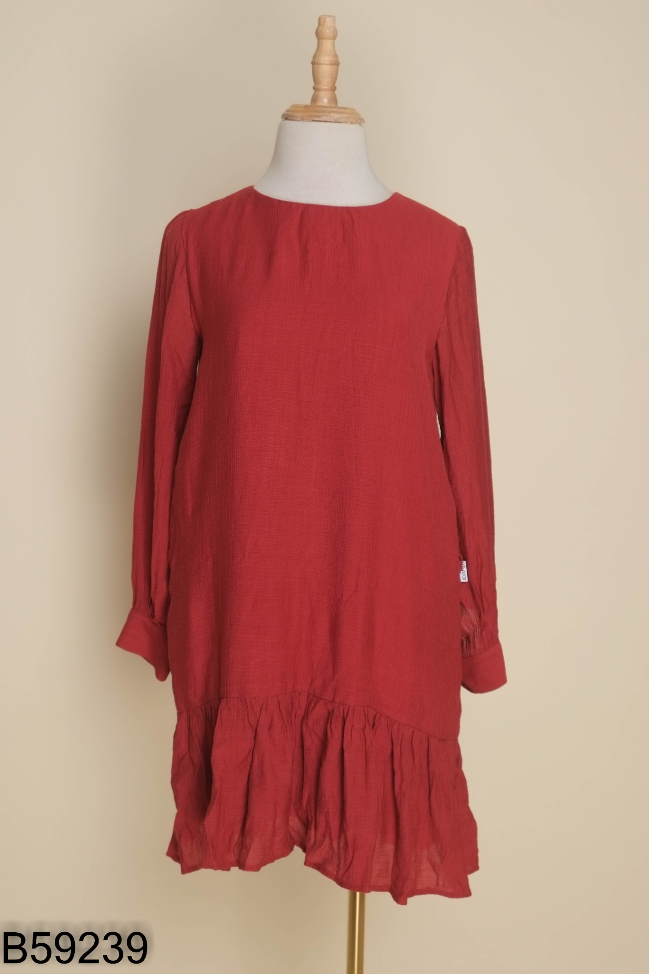 Váy 92 WEAR đỏ trơn