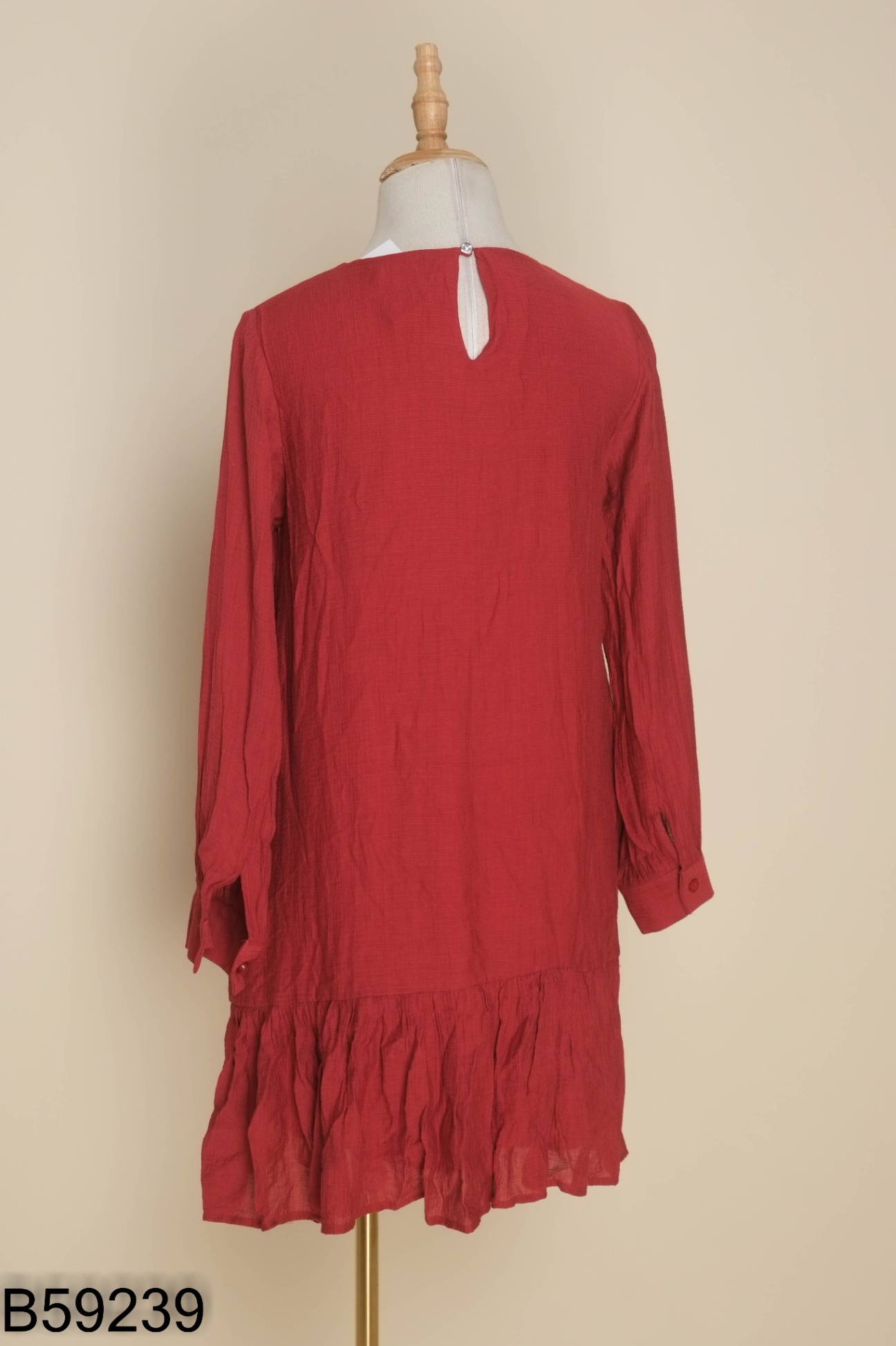 Váy 92 WEAR đỏ trơn