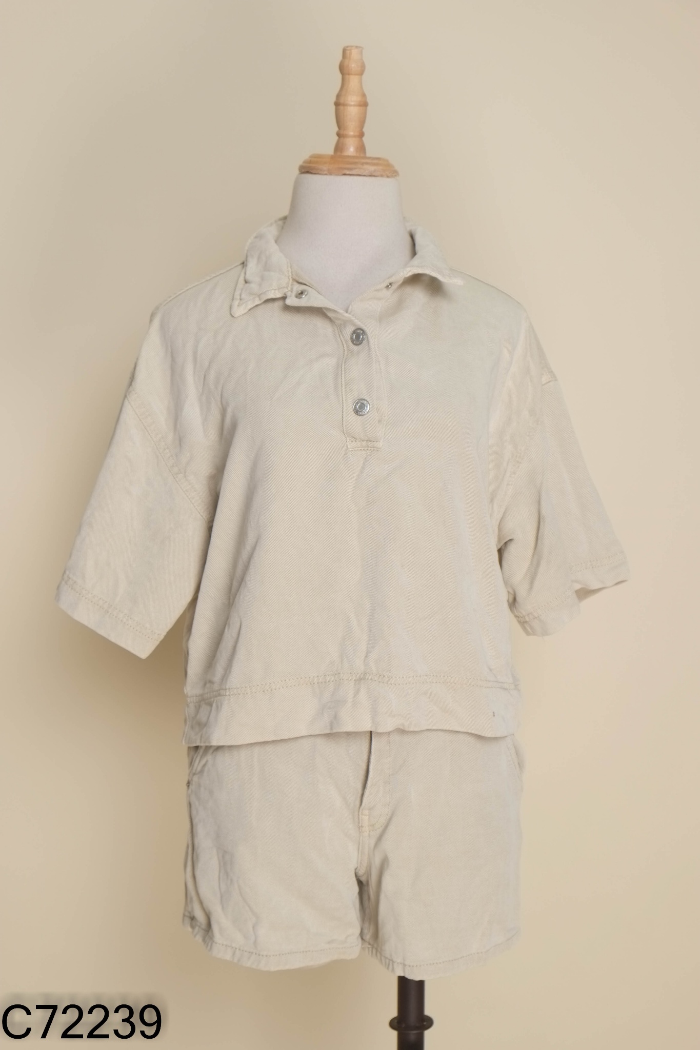 SET Áo jeans ZARA be cổ bẻ + quần shorts (CẮT TAG)