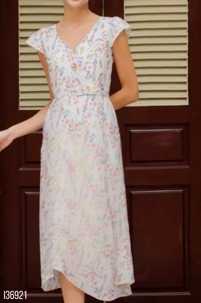 Váy THEBLINK.BYU trắng be hoa đỏ