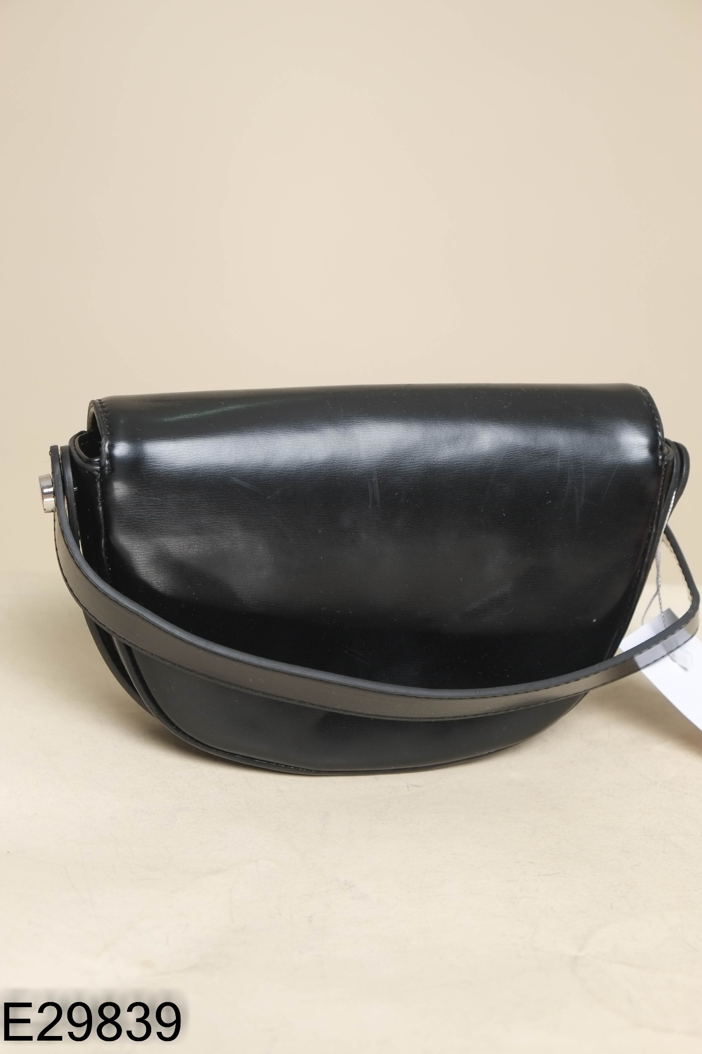 Túi bán nguyệt da đen