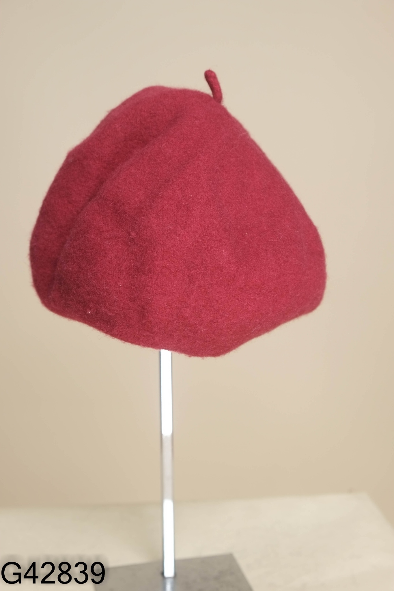 Mũ nồi dạ đỏ