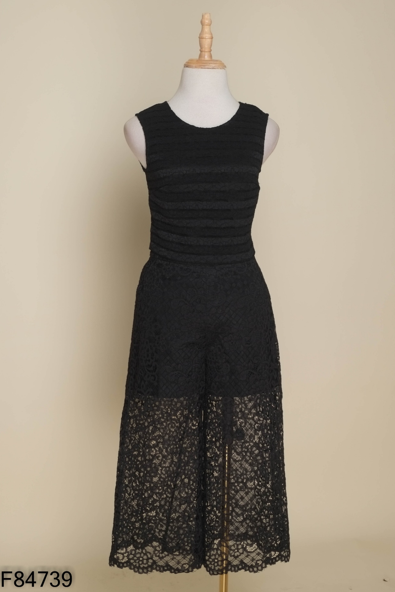 Set Áo ren IVY MODA đen + quần dài