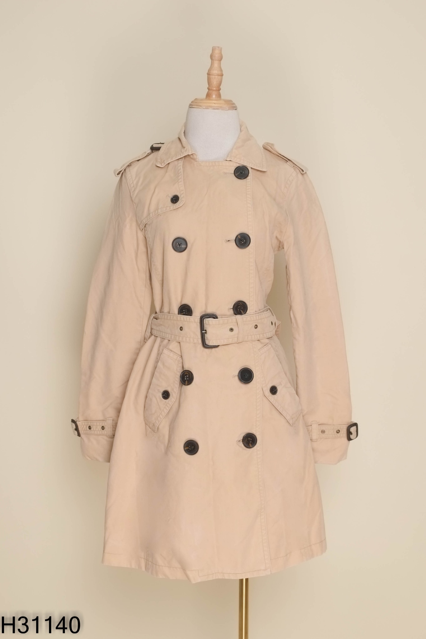 Áo khoác GAP be dáng dài