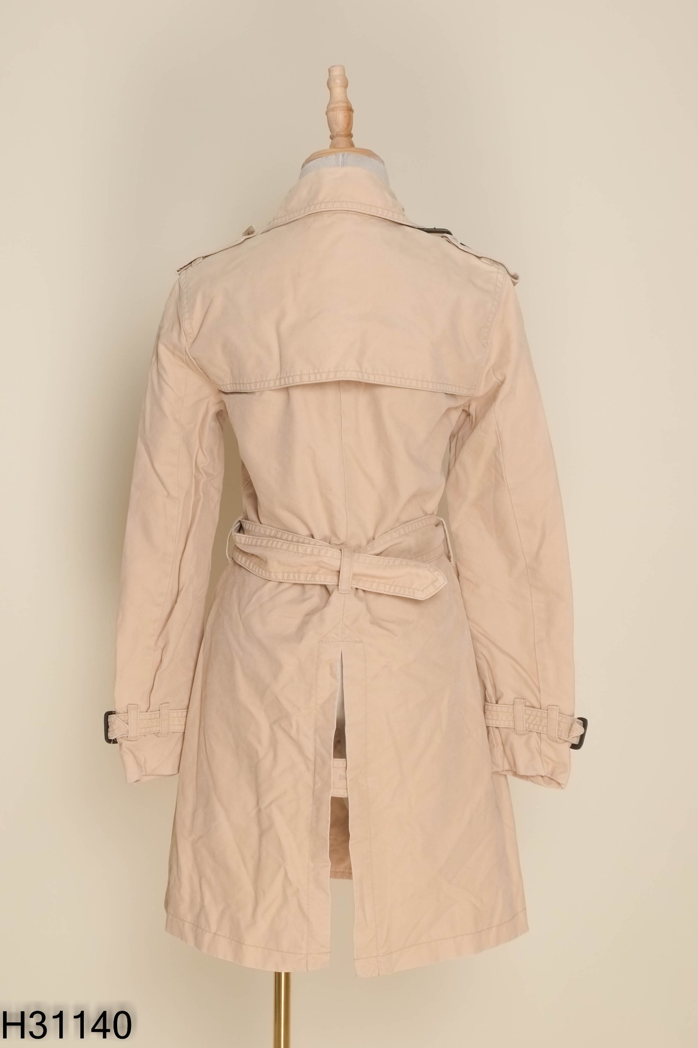 Áo khoác GAP be dáng dài