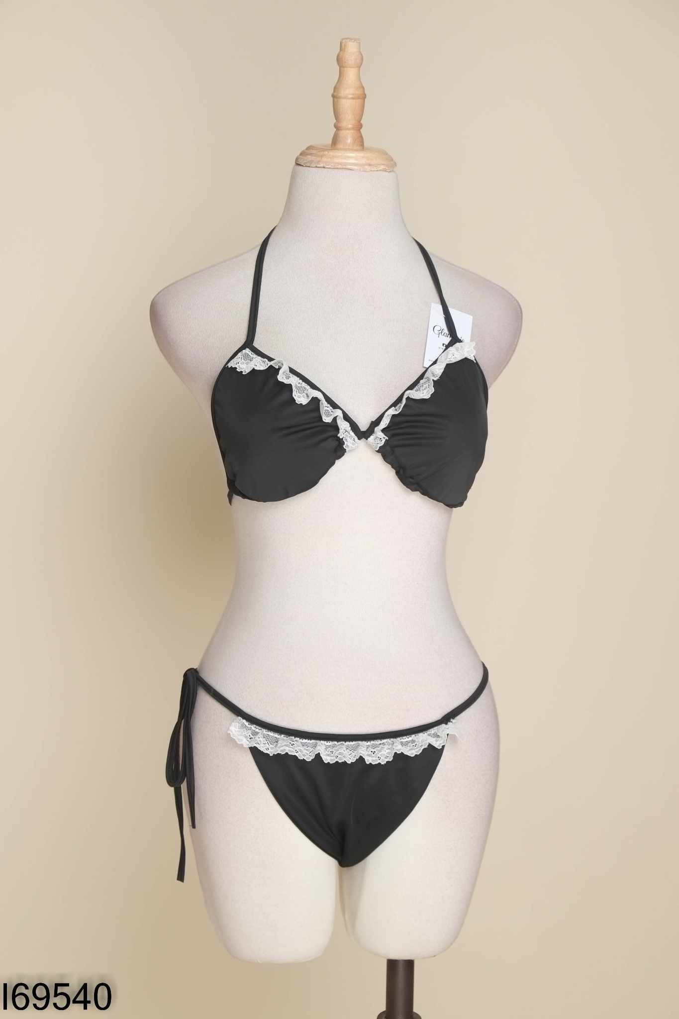 Set đồ lót đen viền trắng