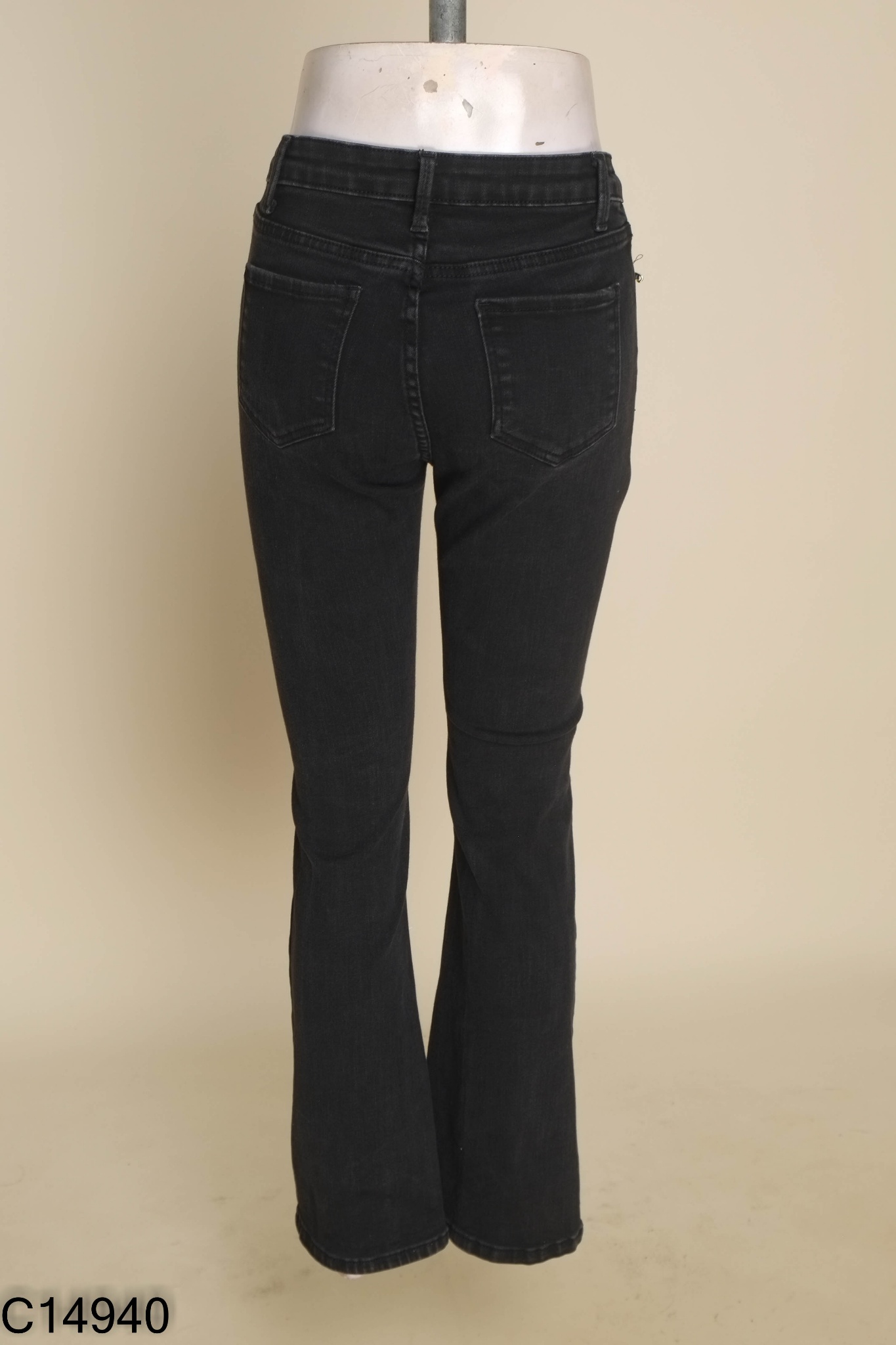 Quần jeans đen trơn