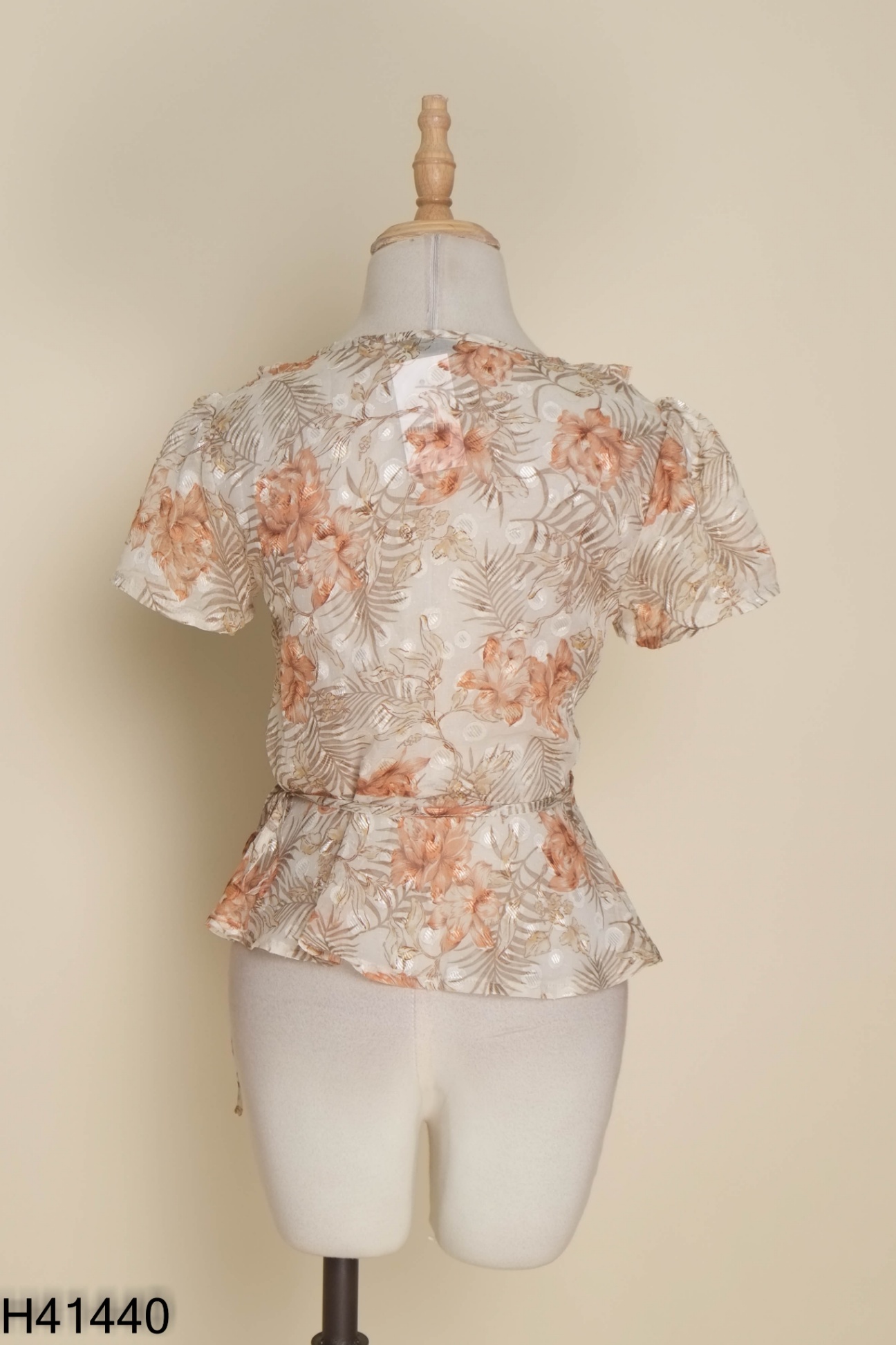 Áo wrap SHEIN be họa tiết