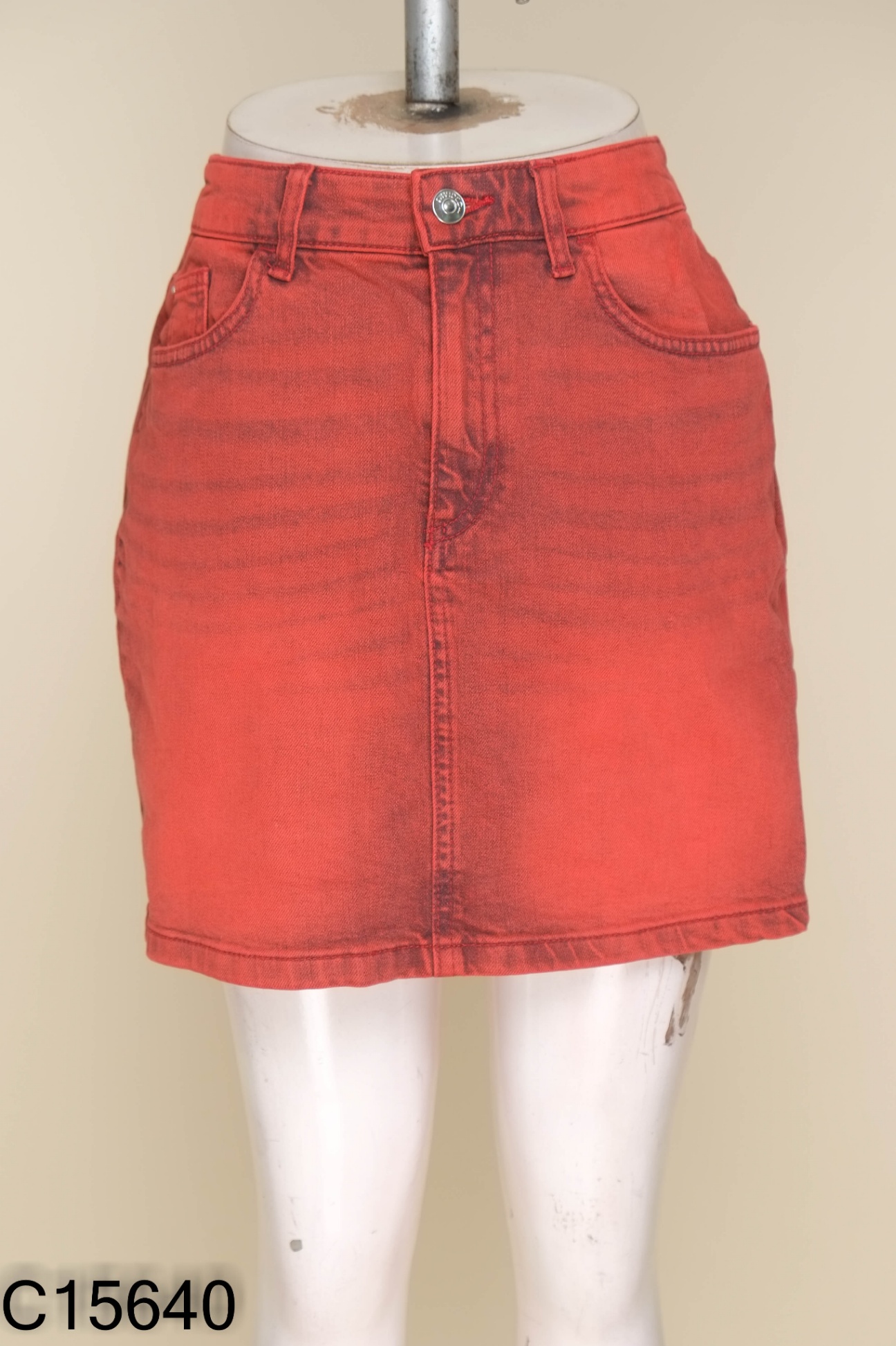 Chân váy HM jeans đỏ
