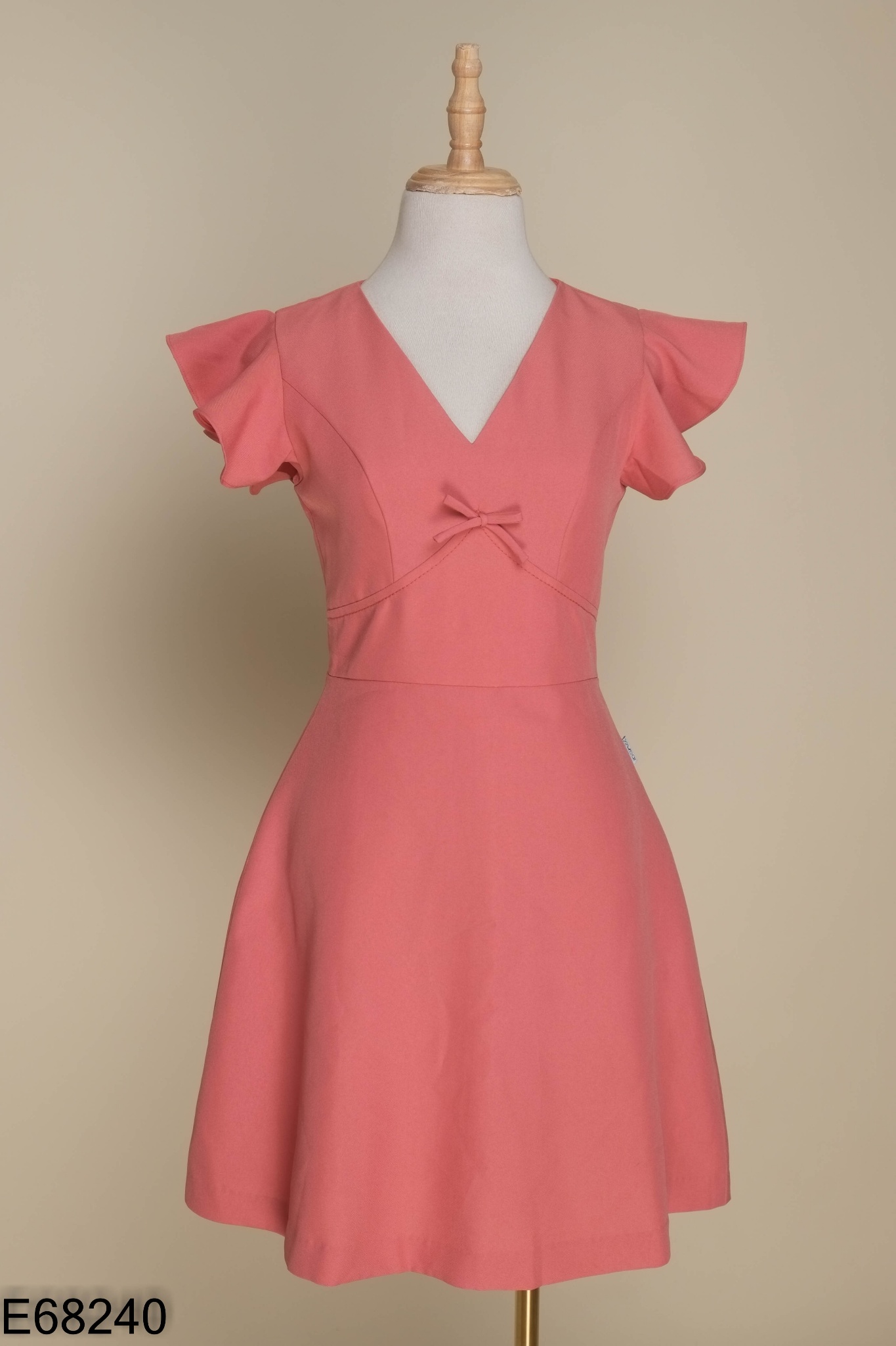 Váy 92 WEAR hồng đính nơ