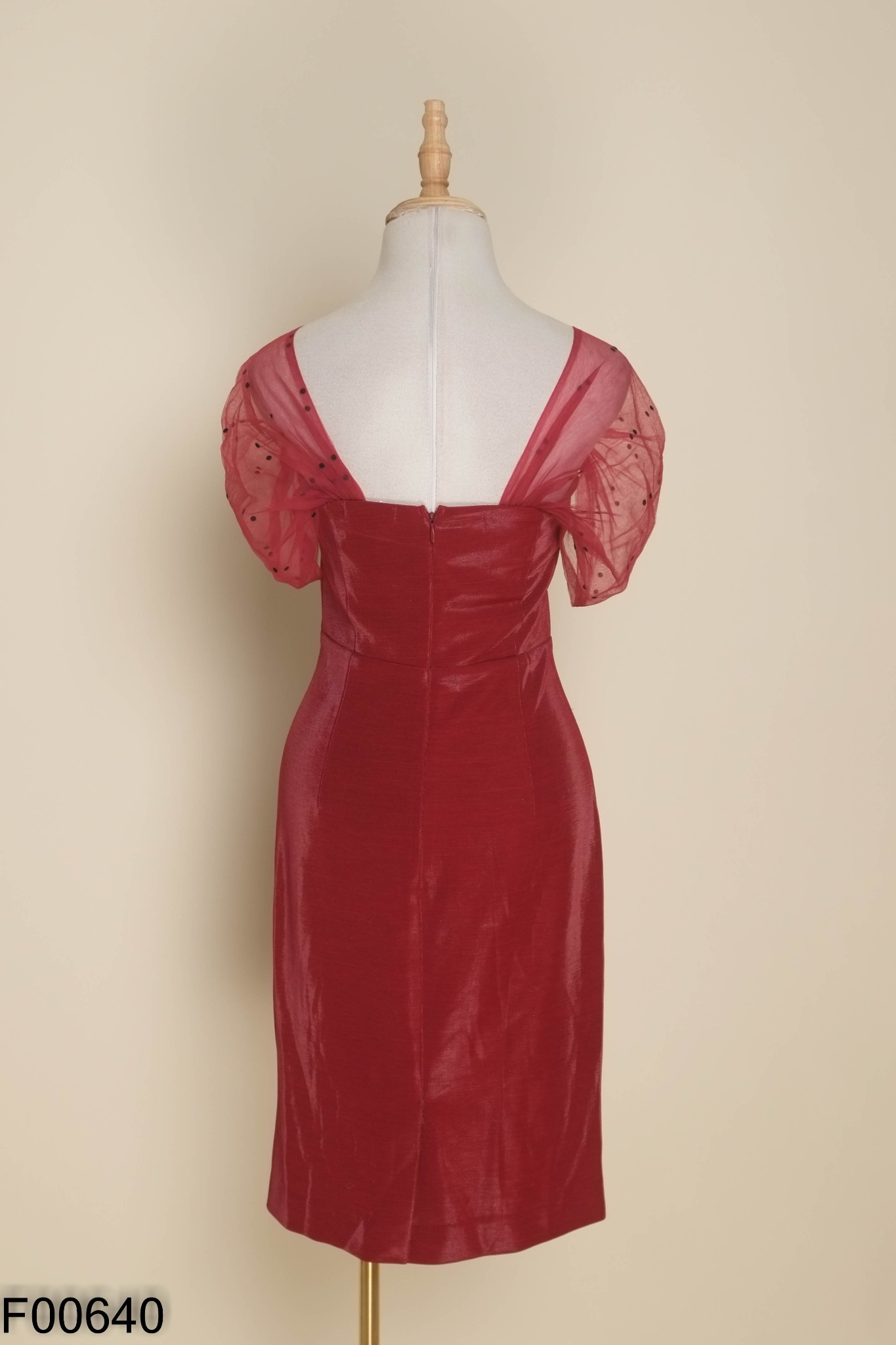 NEWTAG Váy đỏ GUMAC phối lưới