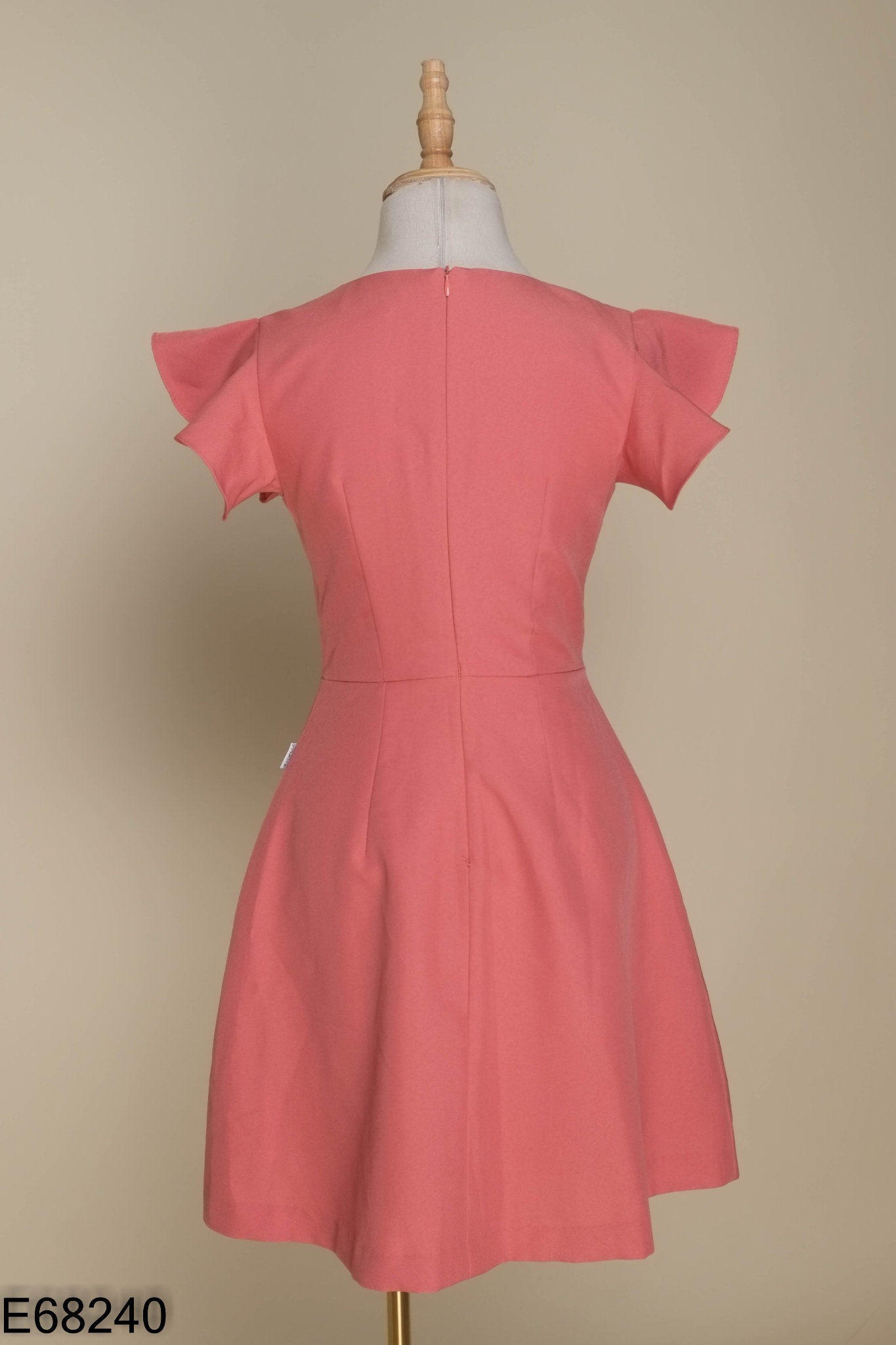 Váy 92 WEAR hồng đính nơ