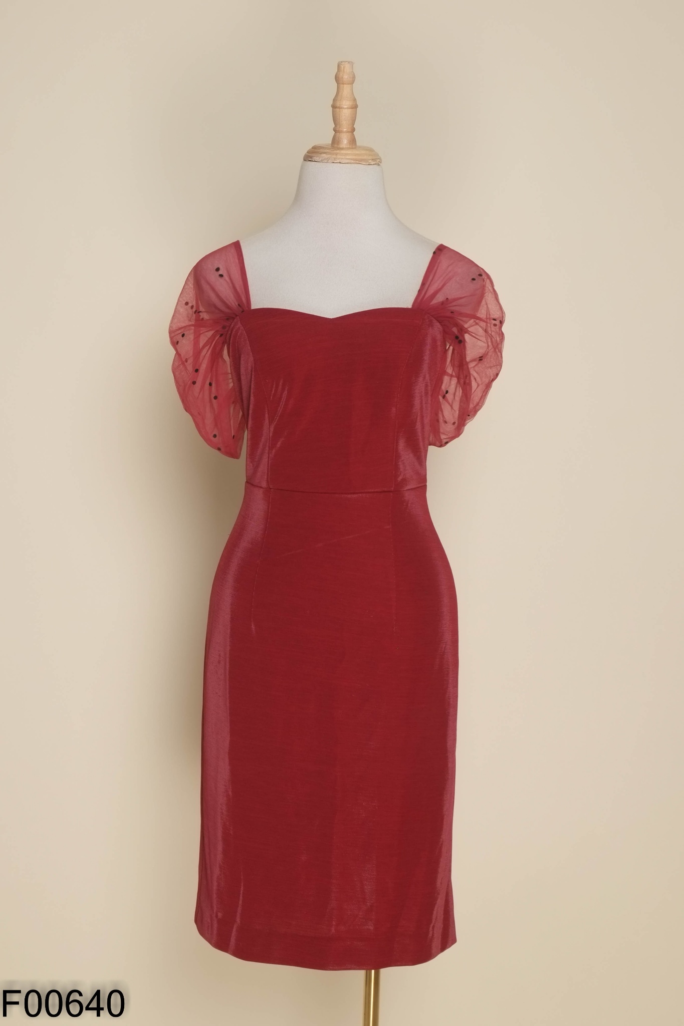 NEWTAG Váy đỏ GUMAC phối lưới