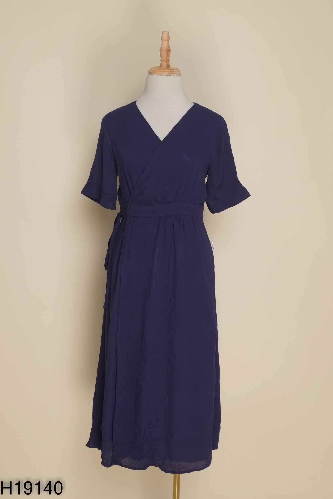 Váy 92WEAR xanh trơn