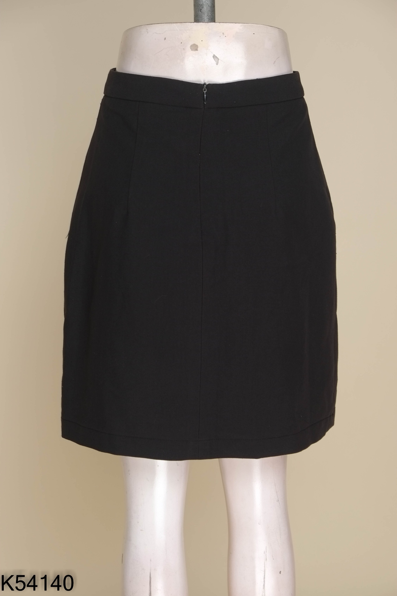 Chân váy đen có cúc ADORE DRESS