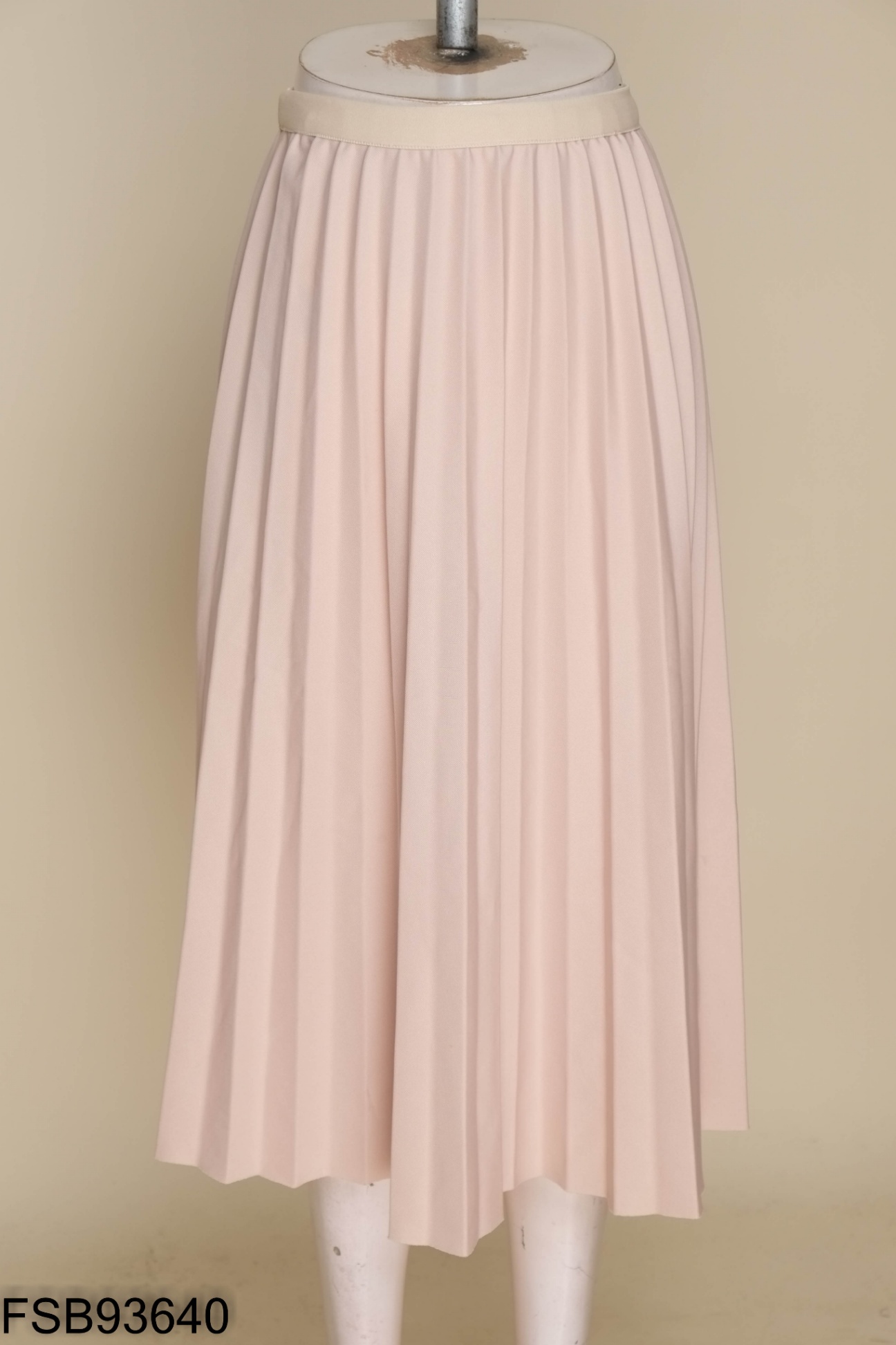 Chân váy xếp ly be