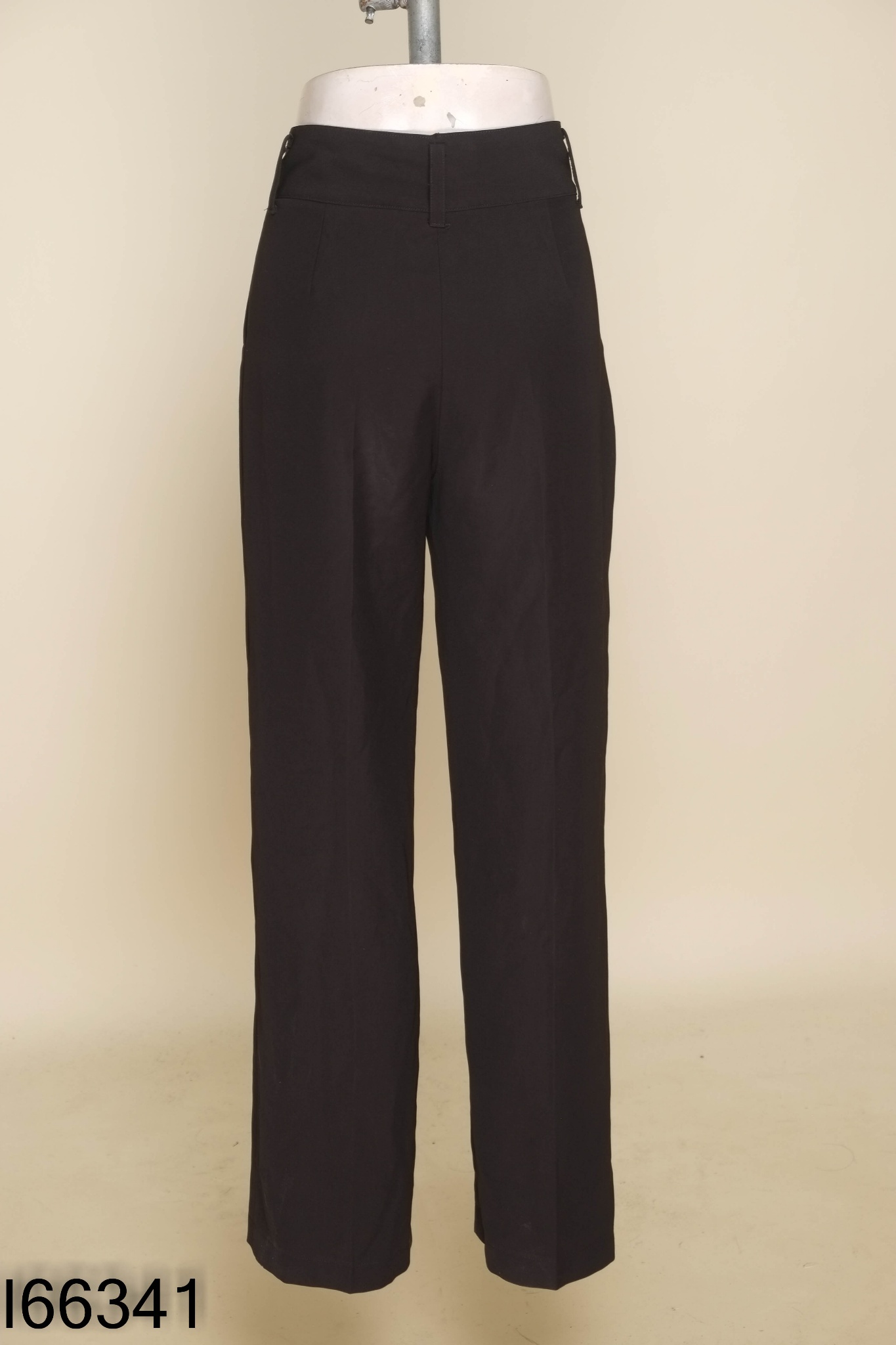 Quần đen dài 2 khuy