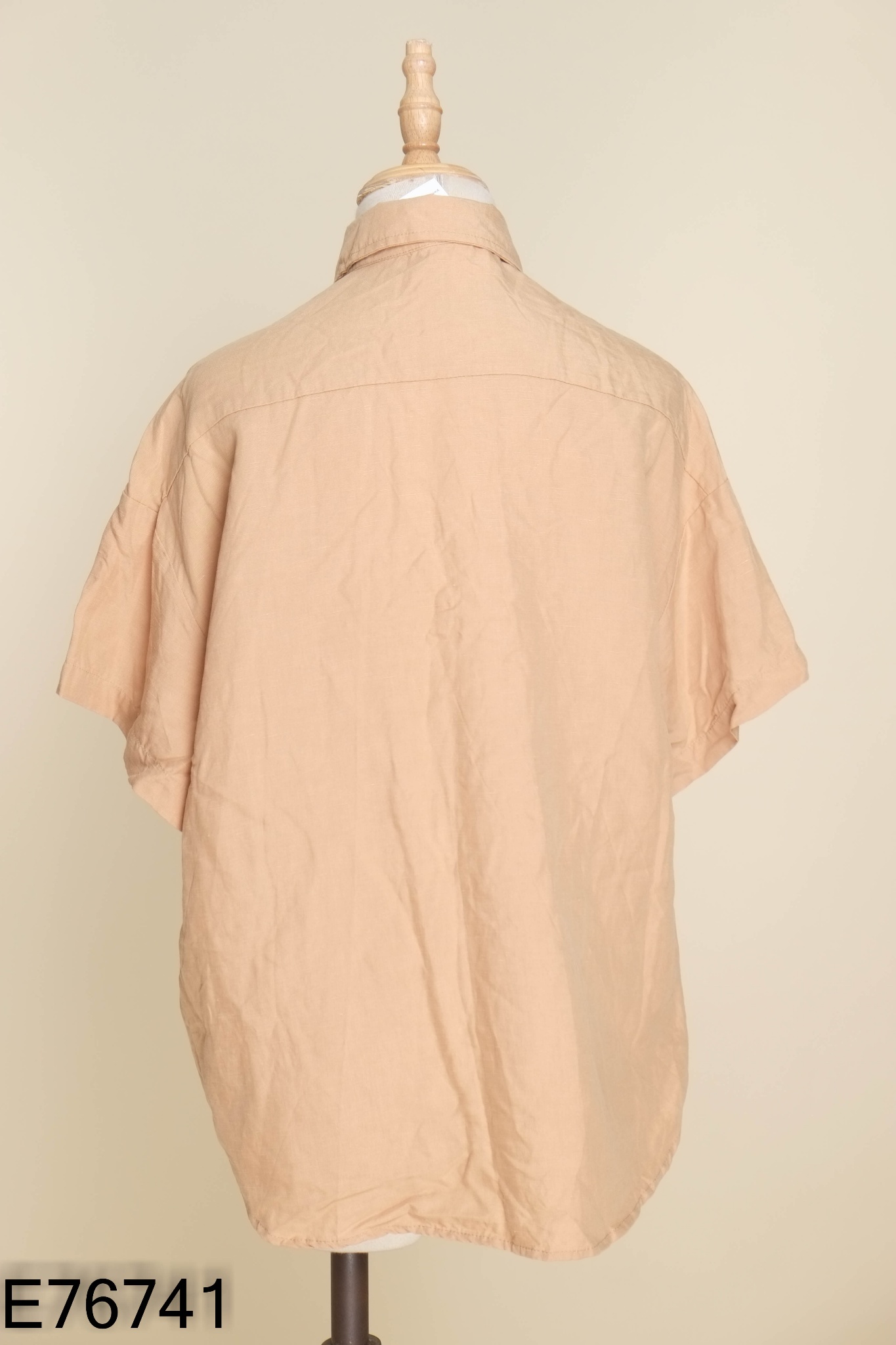 Áo sơ mi nâu thêu hình gấu