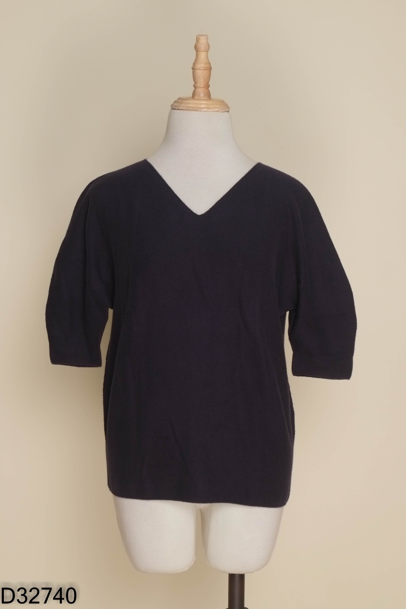Áo xanh than trơn UNIQLO