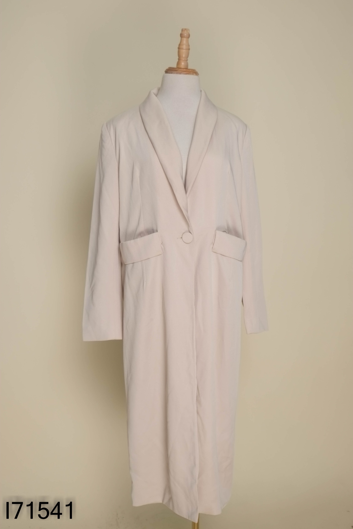 Áo khoác be dáng dài