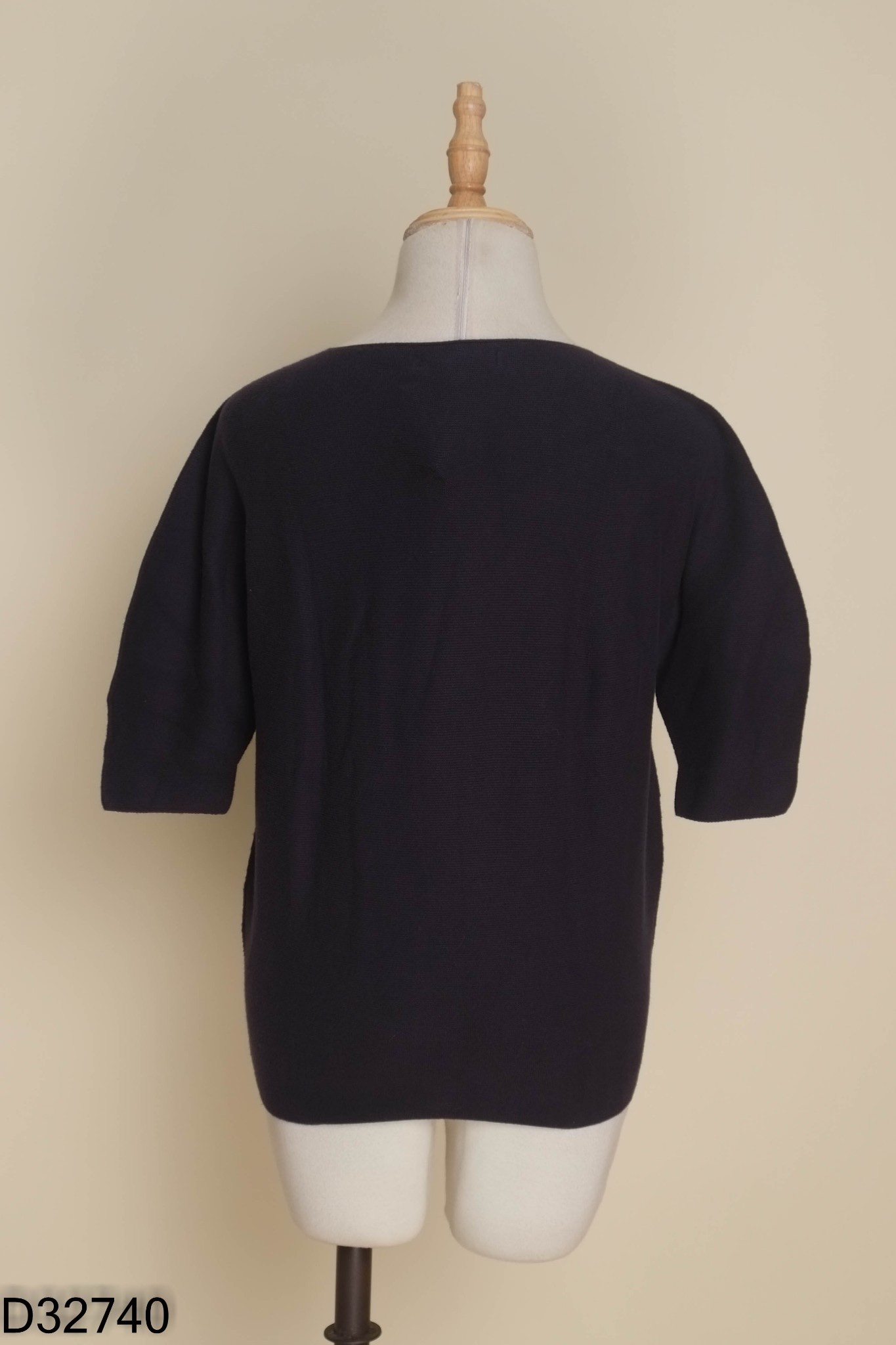 Áo xanh than trơn UNIQLO