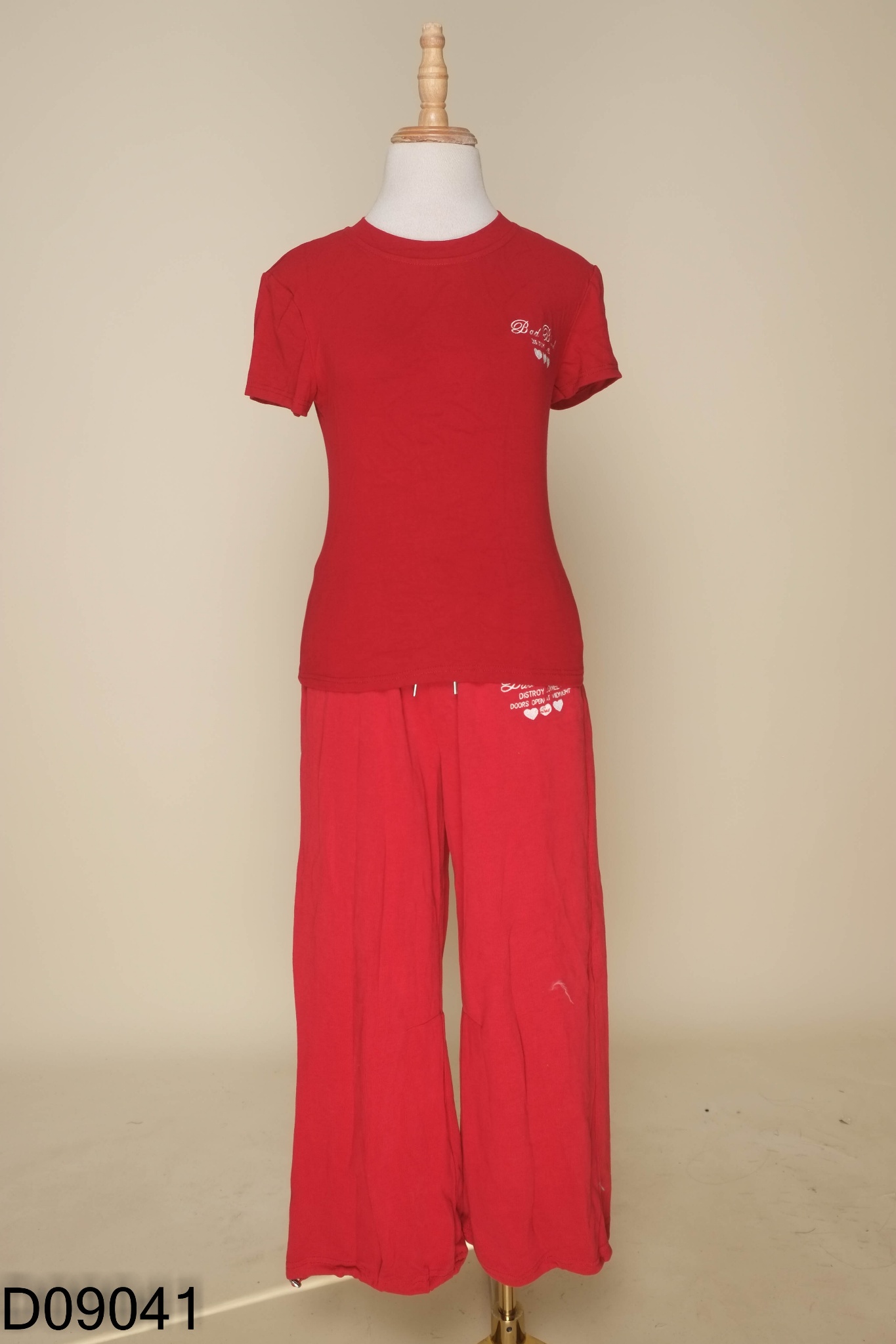 Set Áo đỏ thêu chữ + quần dài