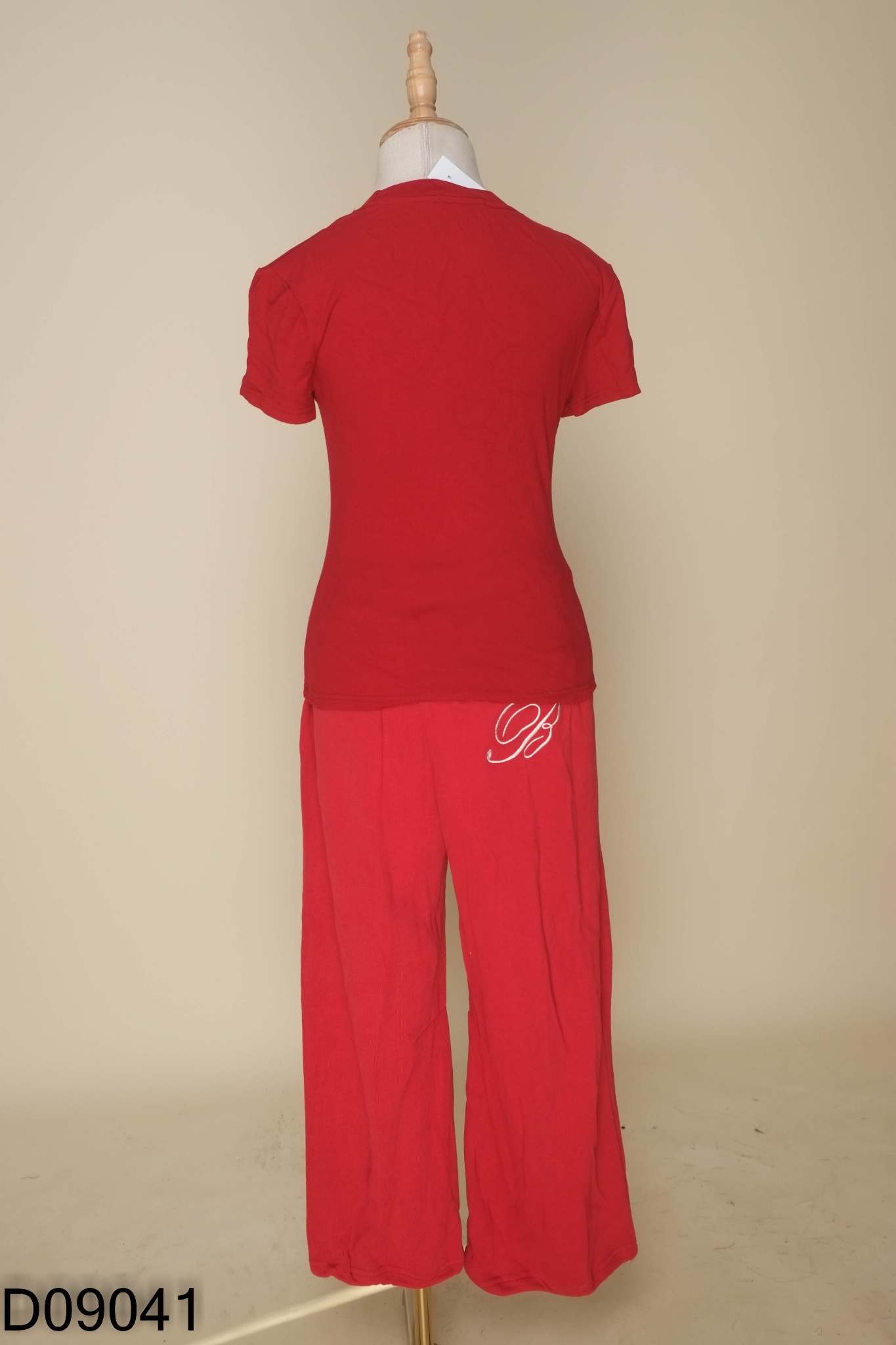 Set Áo đỏ thêu chữ + quần dài